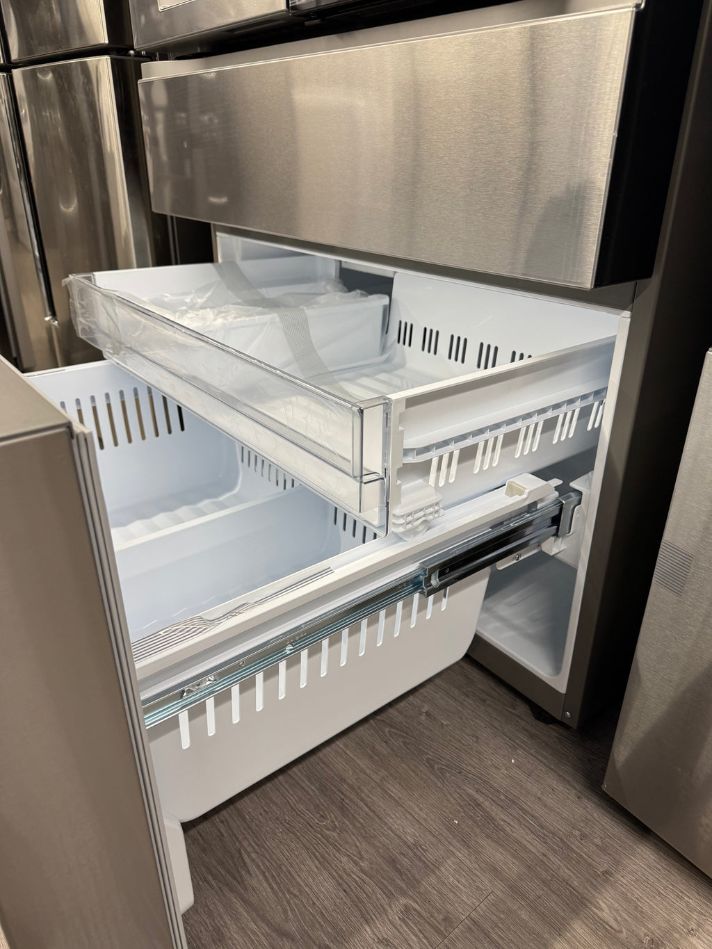 NEW - LG 36” French Door Fridge With Water Dispenser- LF29S8365S (1 YEAR MANUFACTURER WARRANTY)