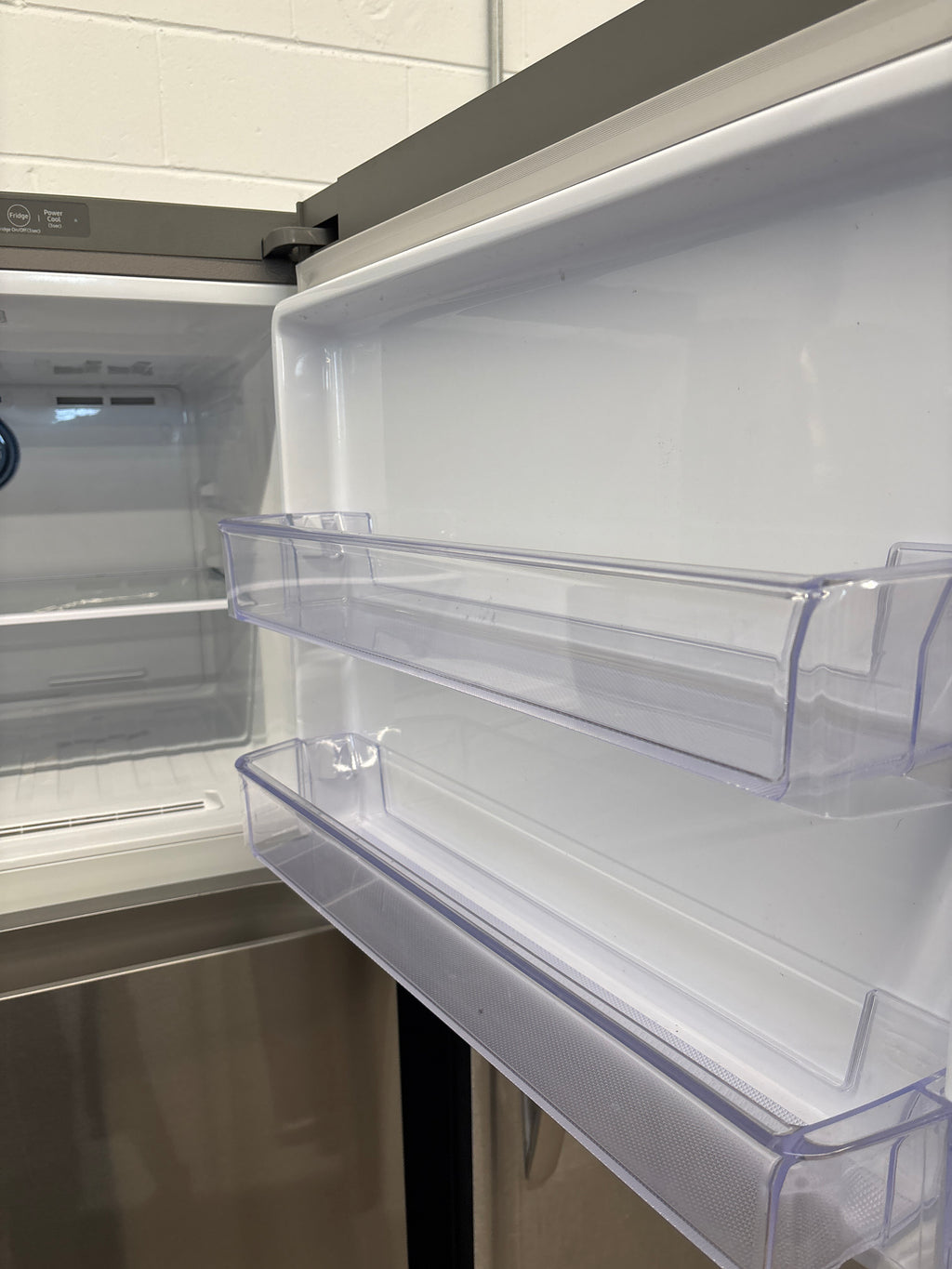 Samsung 30” Top Freezer Refrigerator - RT18M6213SR/AA