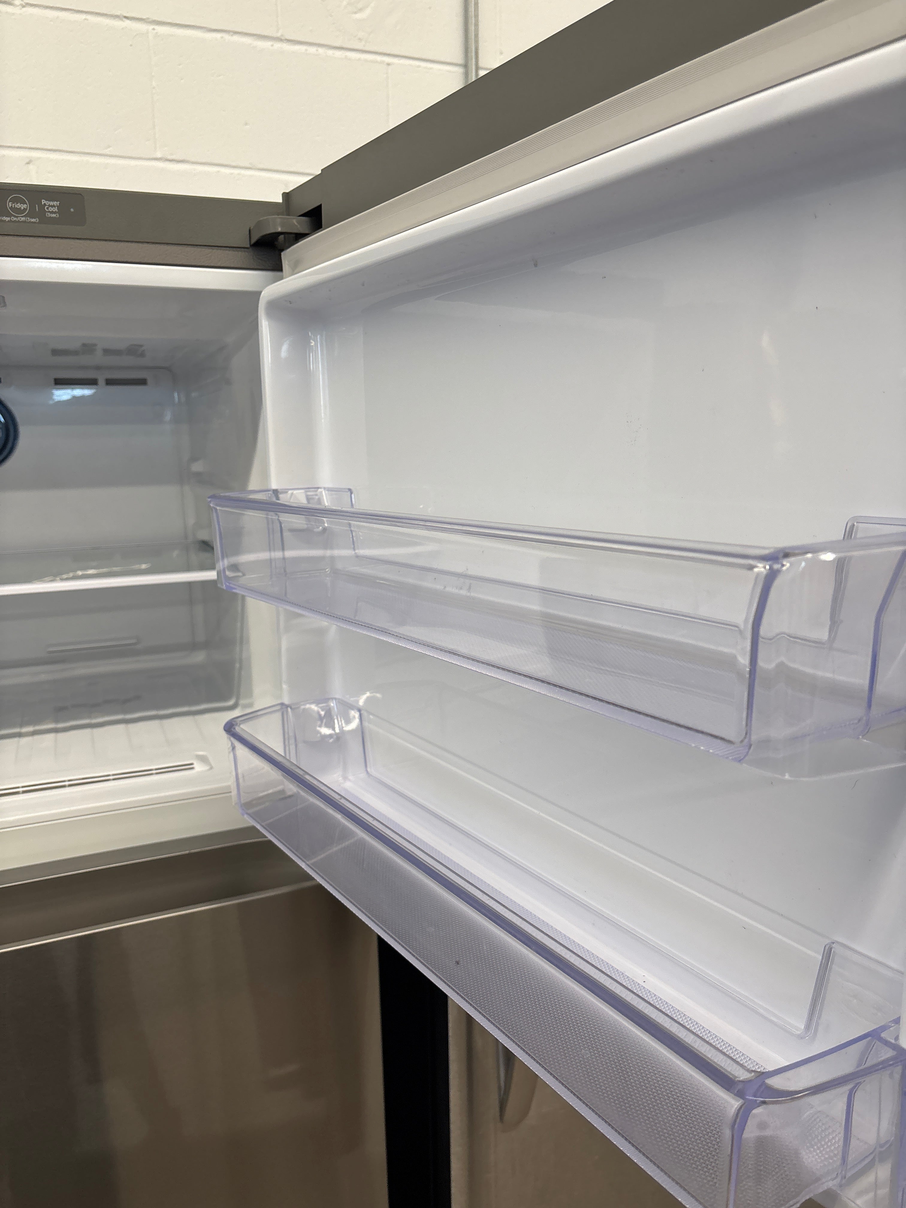 Samsung 30” Top Freezer Refrigerator - RT18M6213SR/AA