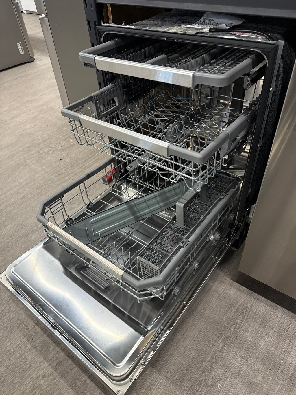 NEW - LG 24" Built-In Dishwasher - LDPS6762S (1 YEAR MANUFACTURER WARRANTY)