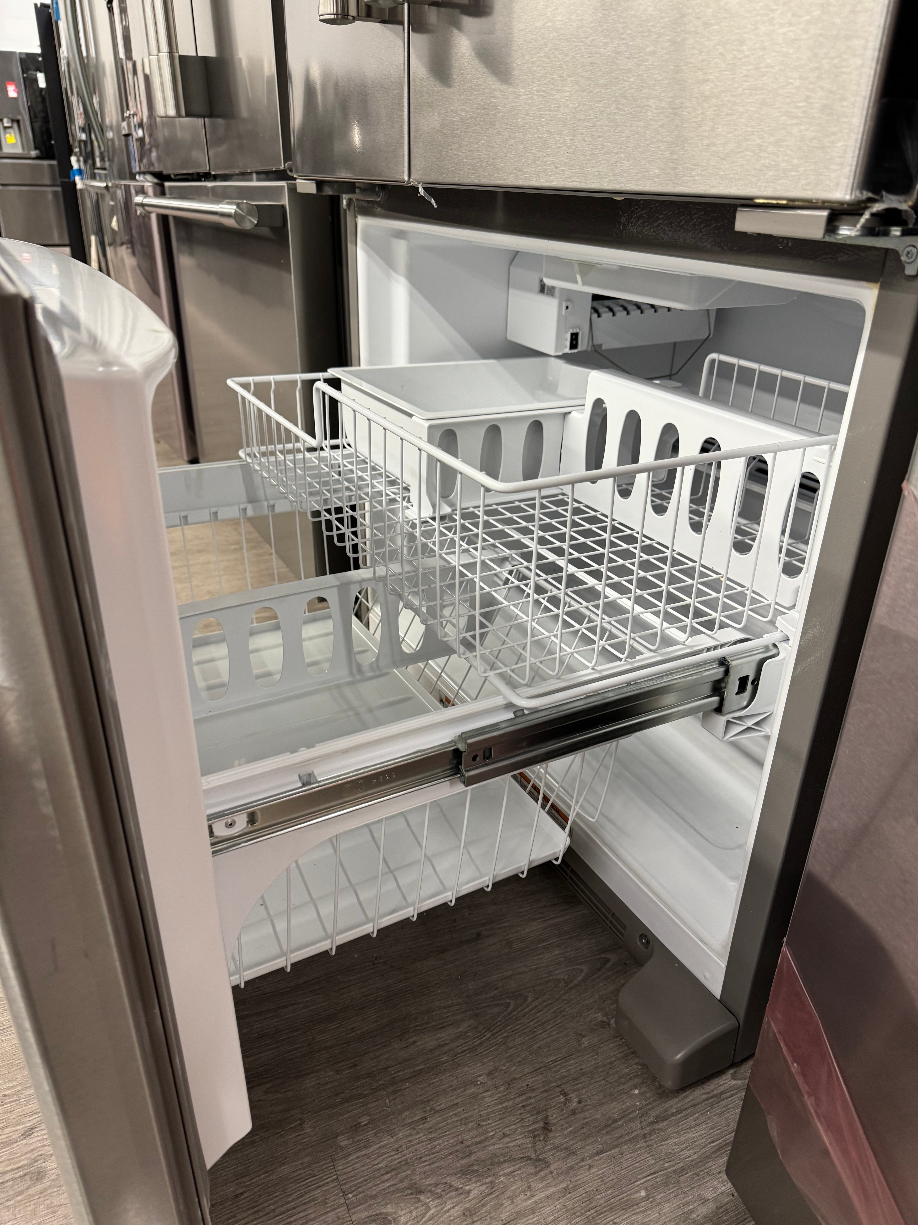 OPEN BOX - MAYTAG 33” French Door Refrigerator - MRFF5033PZ02