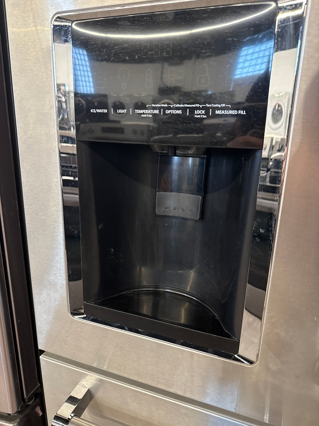 OPEN-BOX - KitchenAid 36” French Door with Water & Ice Dispenser - KRMF706ESS