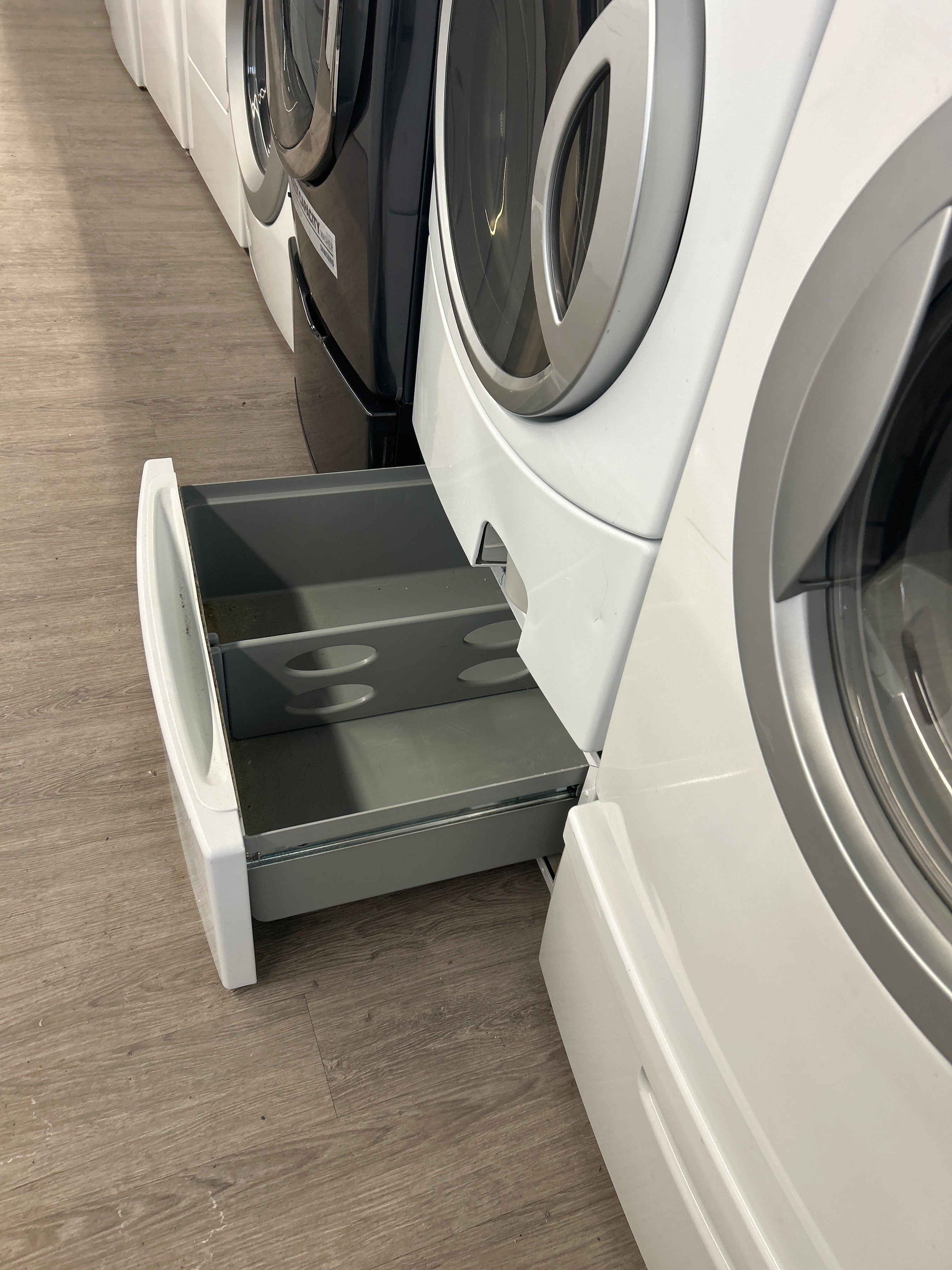 GE 27” Front Load Washer with Pedestal - GBVH5300K2WW