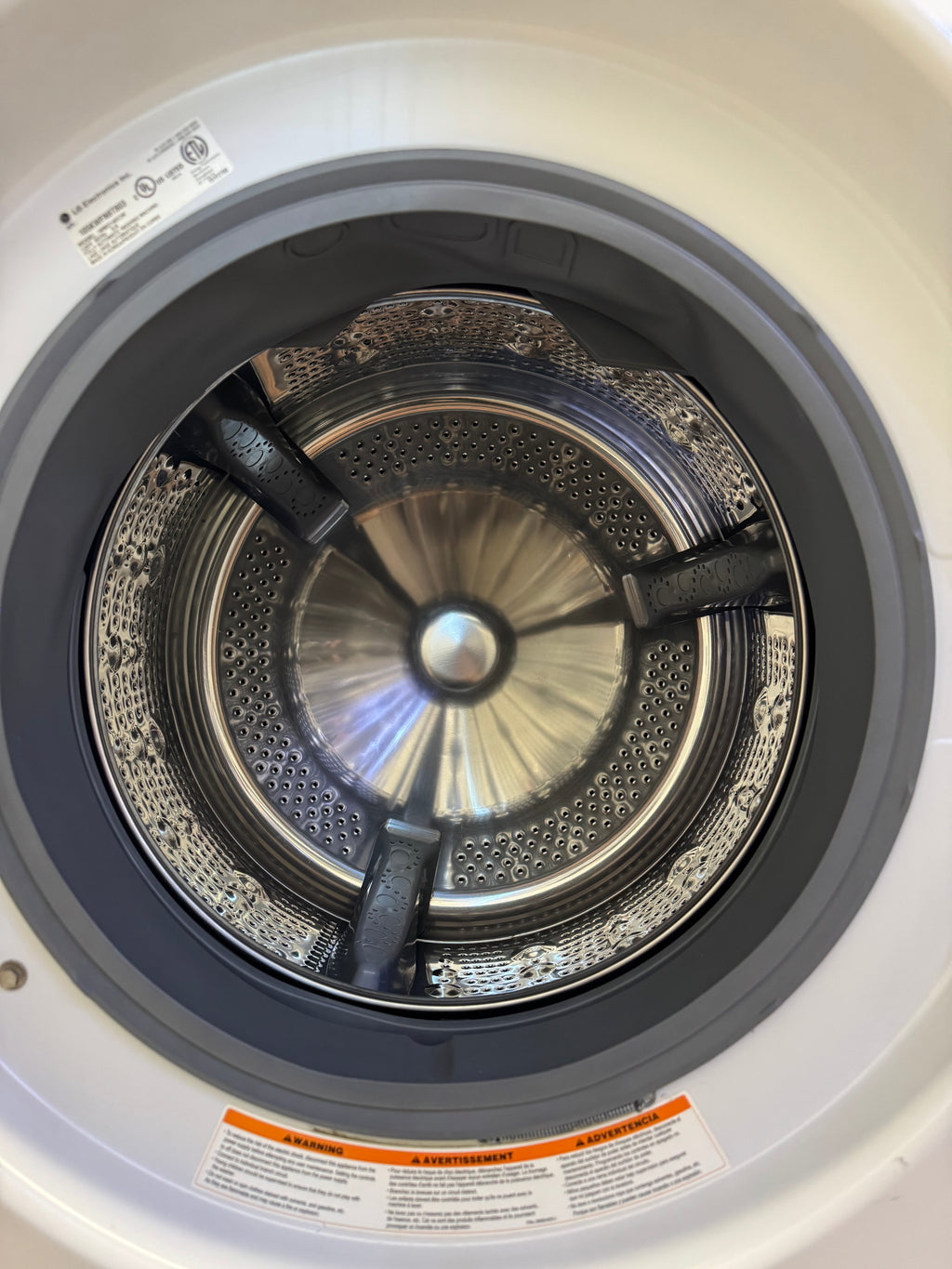 LG 27” Front Load Washer & Dryer Set (WM2140CW & DLE2140W)