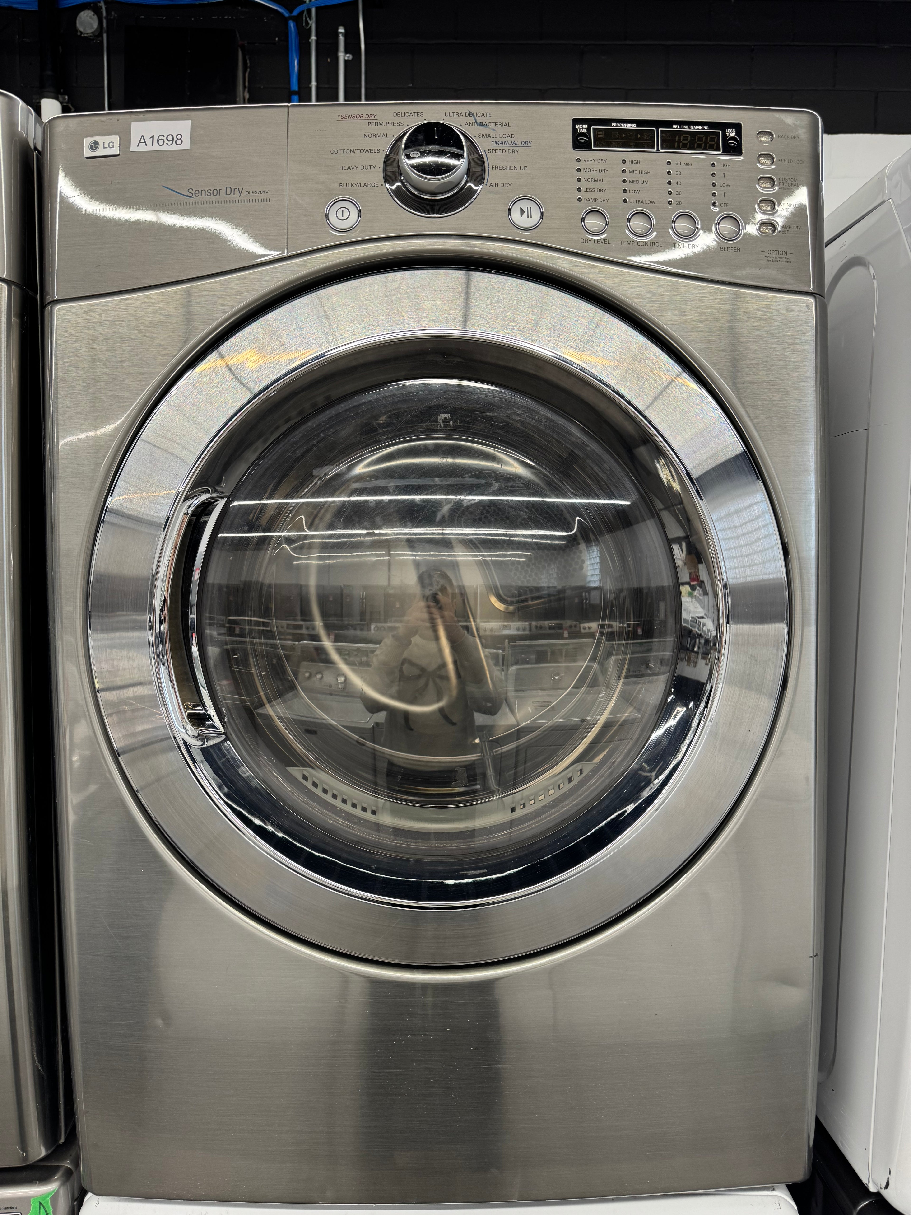 LG 27” Front Load Washer & Dryer Set (WM3370HVA & DLE2701V)