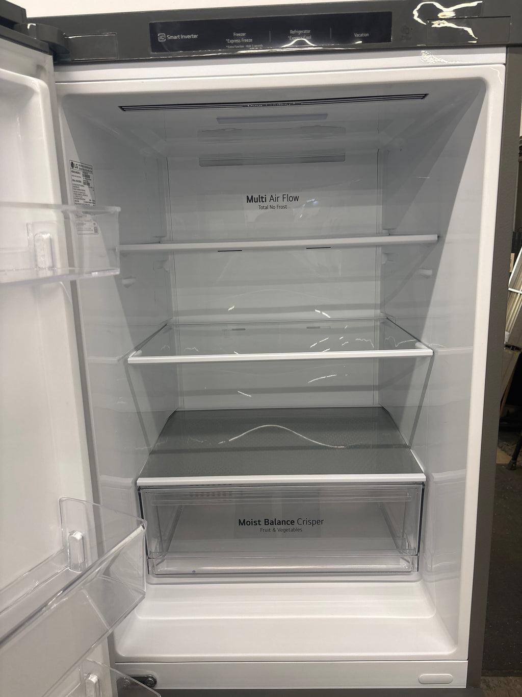 LG 24” Bottom Freezer Refrigerator - LRDNC1004V/00
