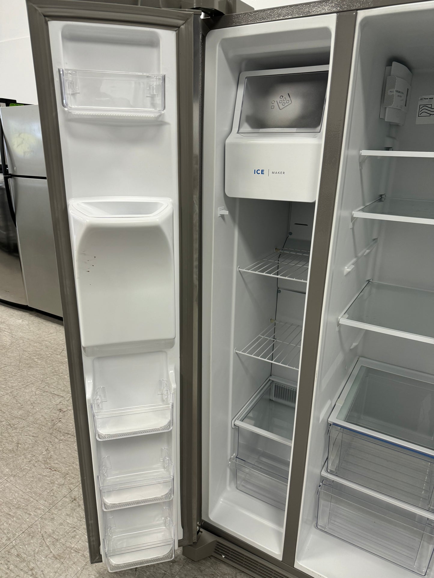 OPEN BOX - FRIGIDAIRE 33” SIDE BY SIDE FRIDGE WITH WATER DISPENSER AND ICE MAKER - FRSS2323ASB