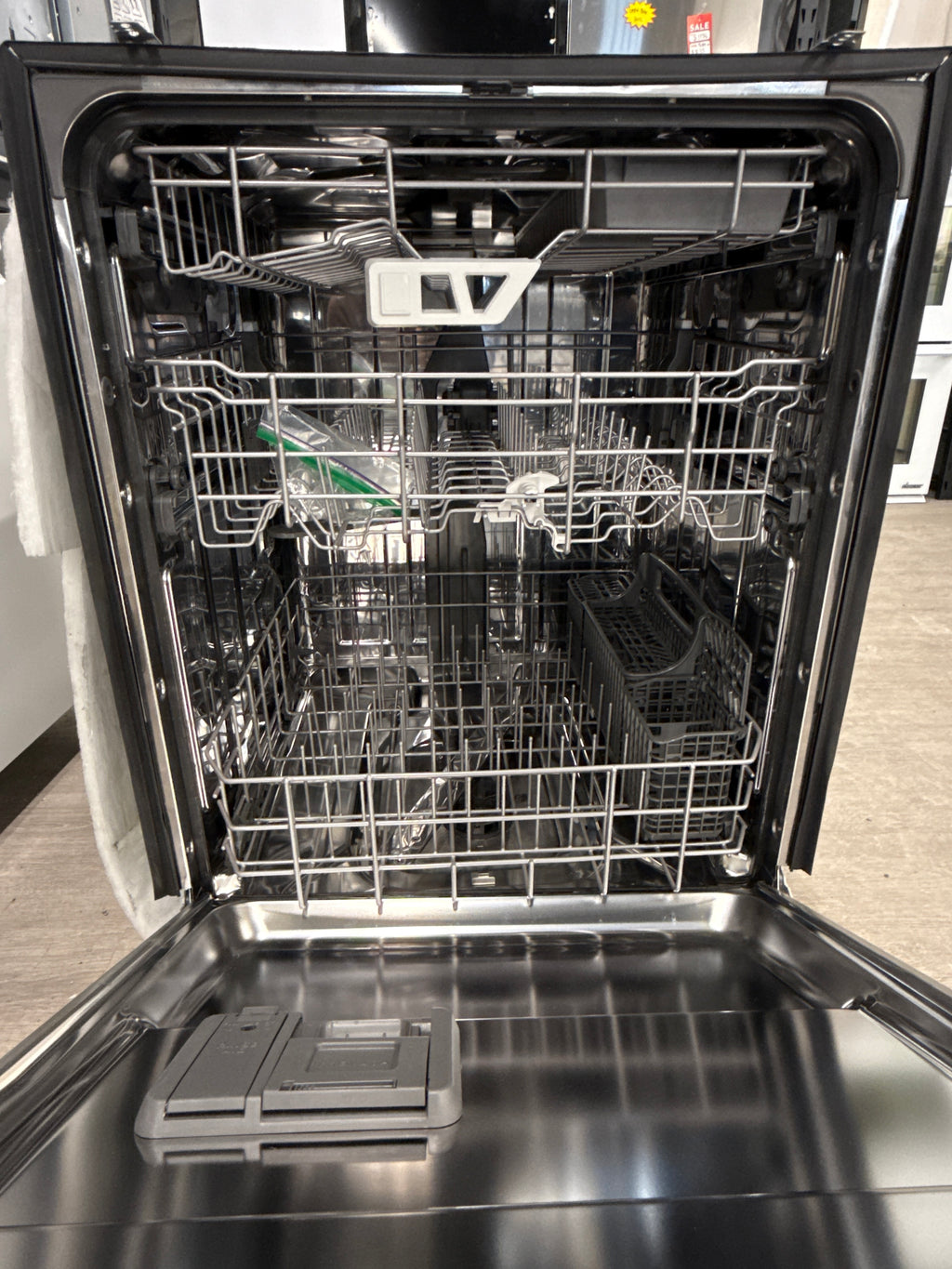 OPEN-BOX - Whirlpool 24" Built-In Dishwasher - WDT970SAKV