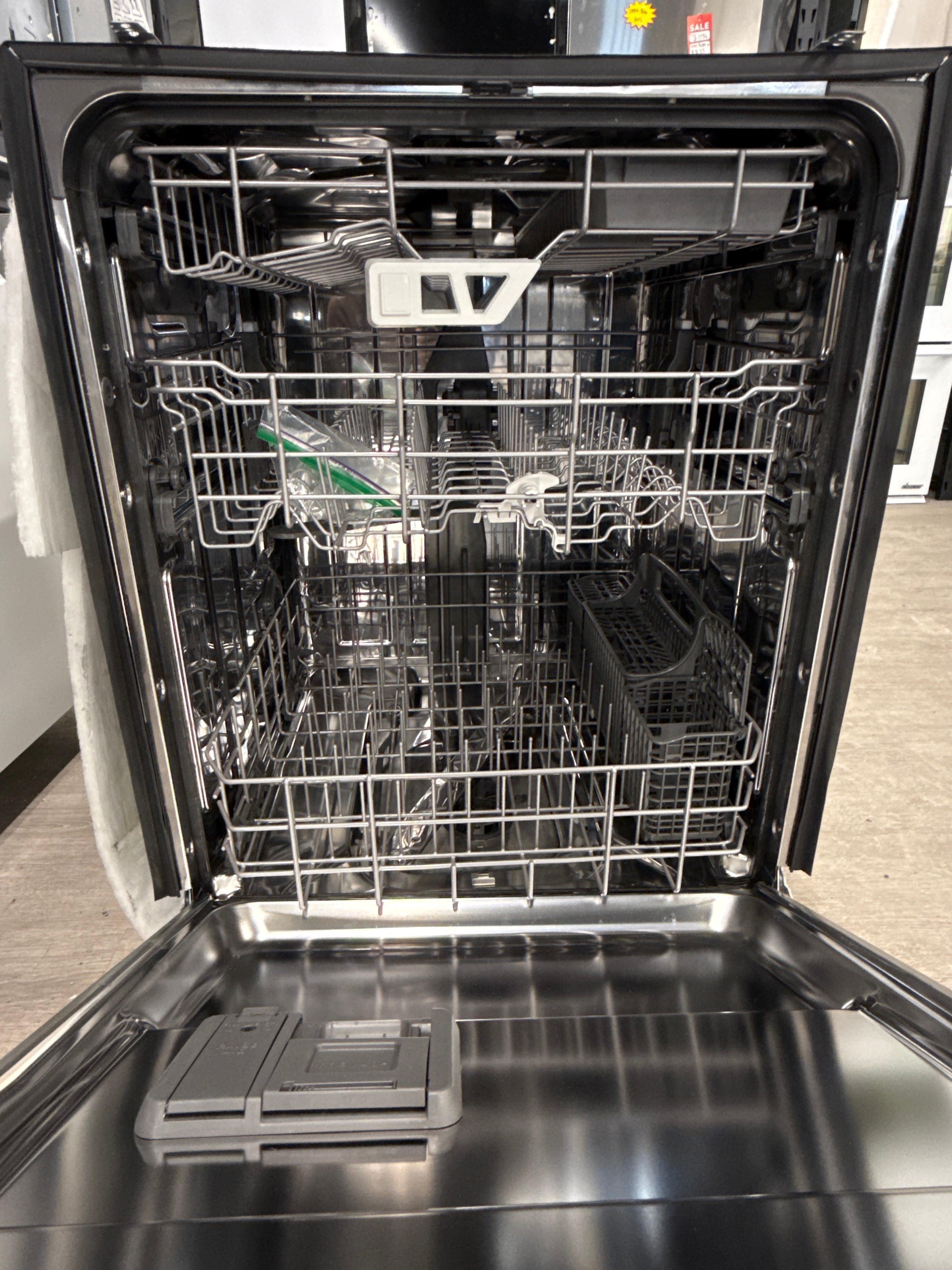 OPEN-BOX - Whirlpool 24" Built-In Dishwasher - WDT970SAKV