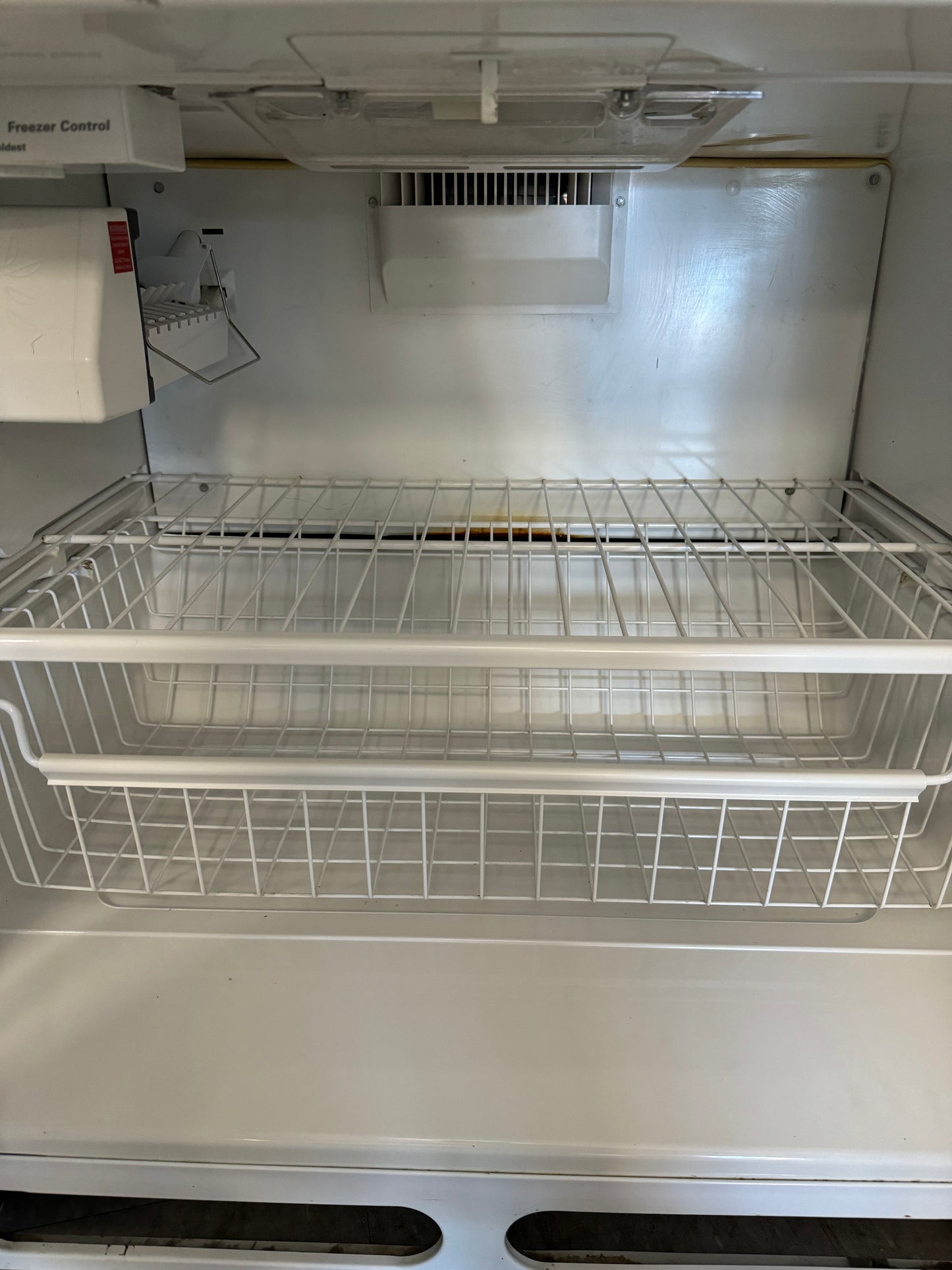 WHIRLPOOL 33” BOTTOM FREEZER FRIDGE - GB2SHKXKQ00