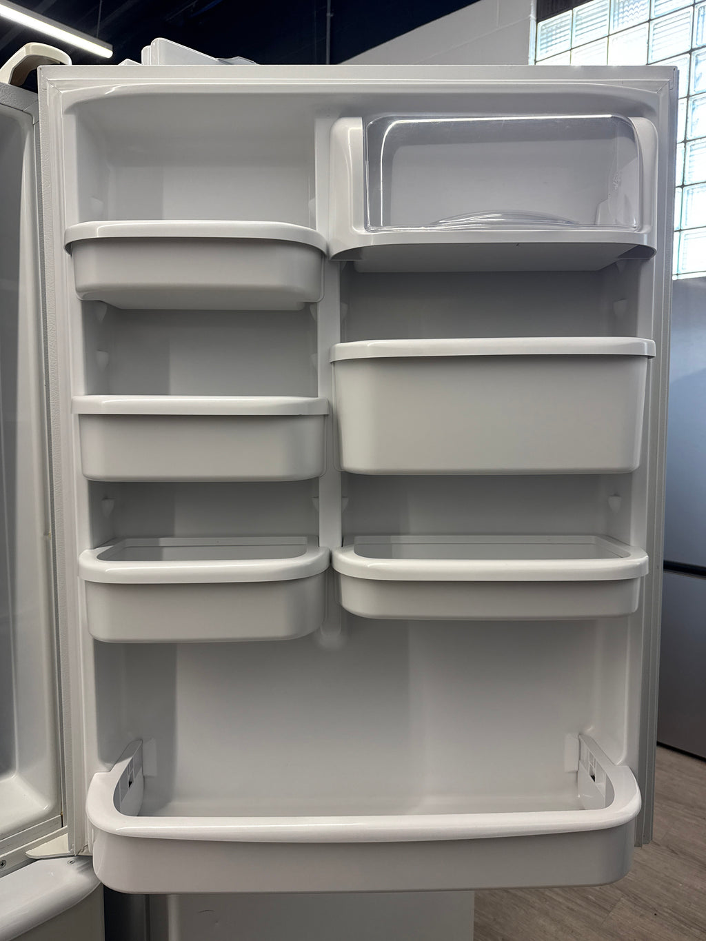 Kenmore 30" Bottom Freezer Refrigerator - 596.66032601