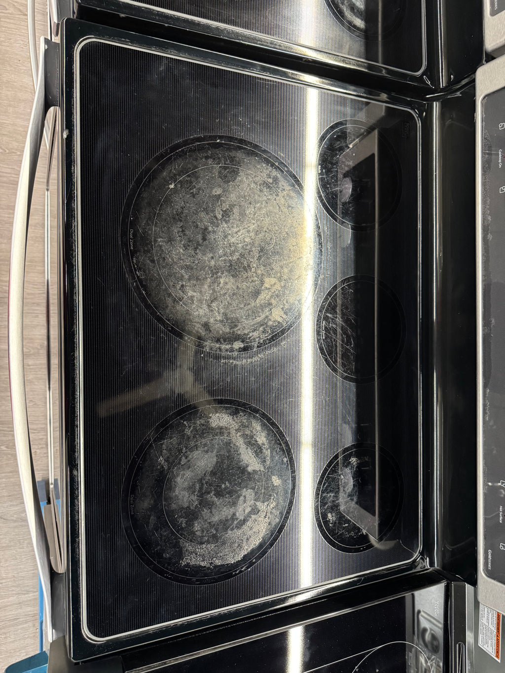 Whirlpool 30” Freestanding Glass Top Range - YWFE710H0BS0