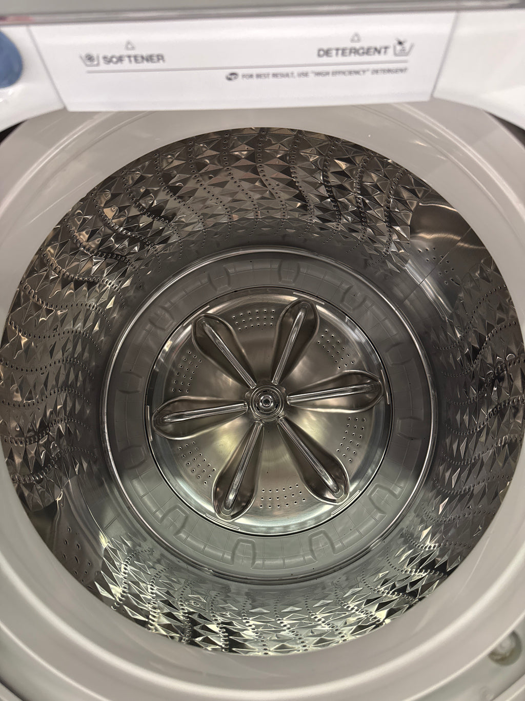 SAMSUNG 27” Top Load Washer (WA45H7000AW) and Front Load Dryer (DV422EWHDWR)