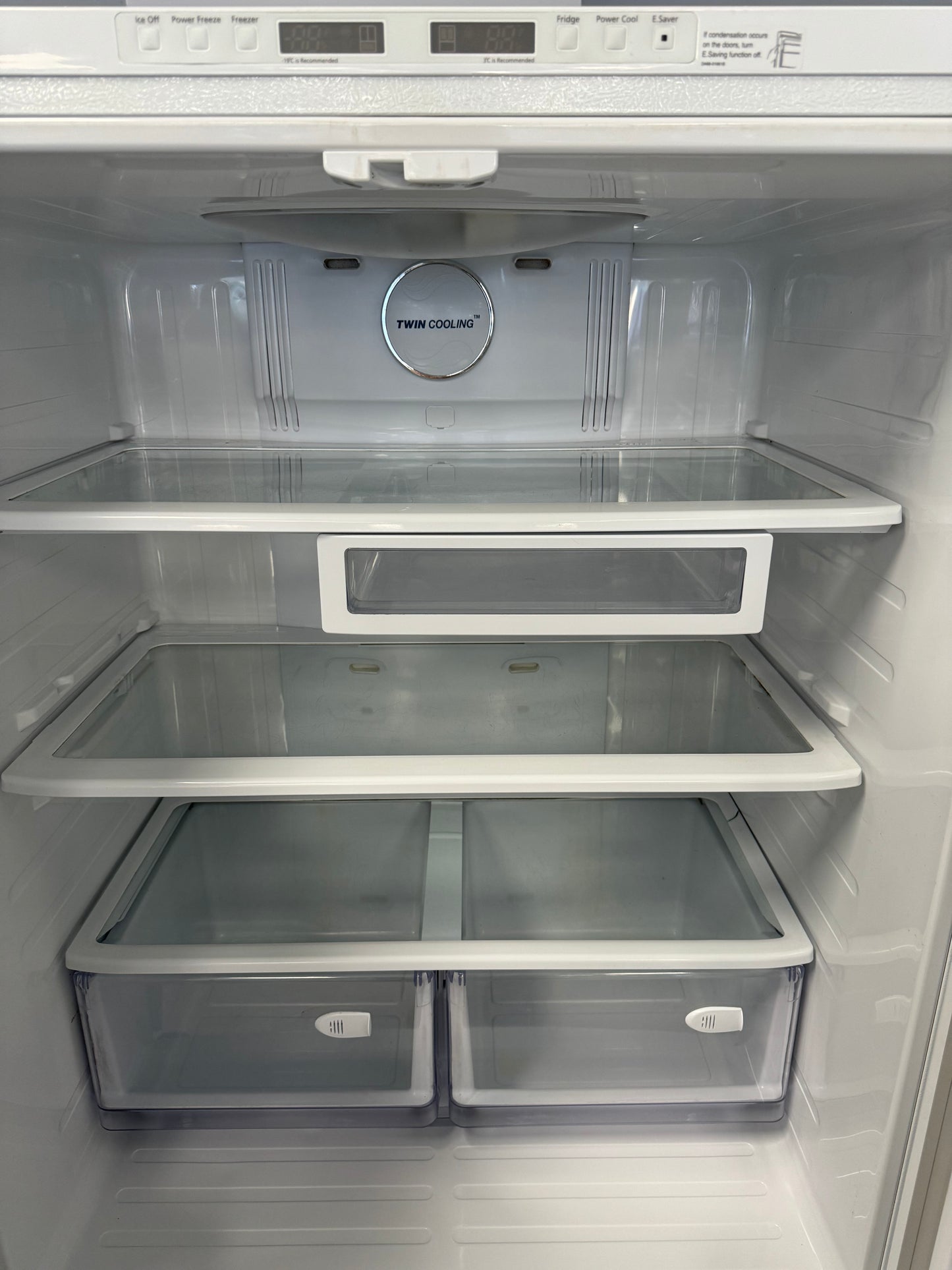 SAMSUNG 33” FRENCH DOOR REFRIGERATOR WITH ICE MAKER - RF195ABWP