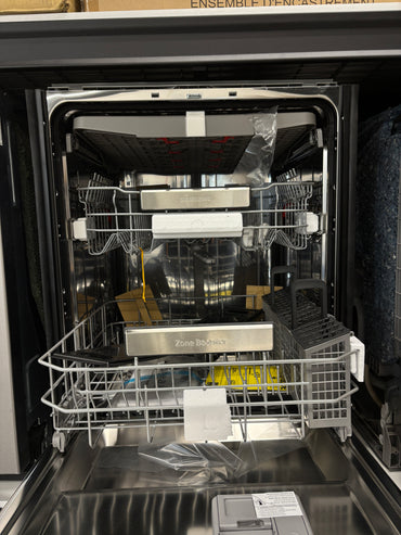 OPEN BOX - Samsung 24” Built-In Dishwasher-DW80R9950UG