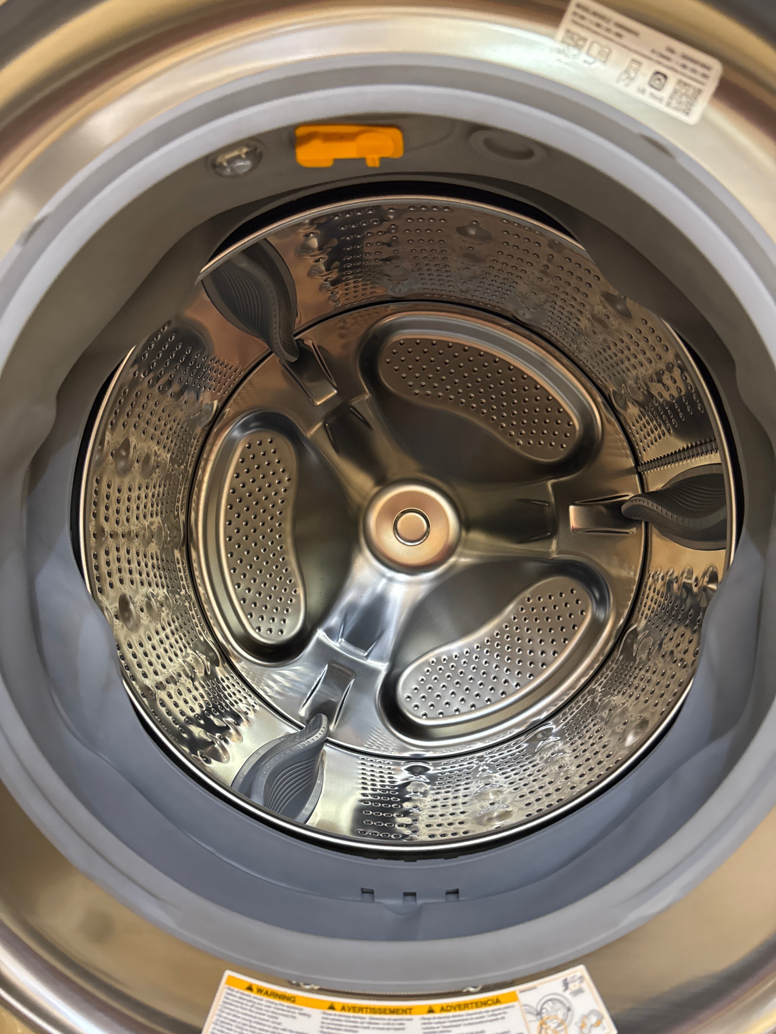 LG 27” Front Load Washer & Dryer Set (WM550HVA & DLEX5500V) 1 YEAR MANUFACTURER WARRANTY