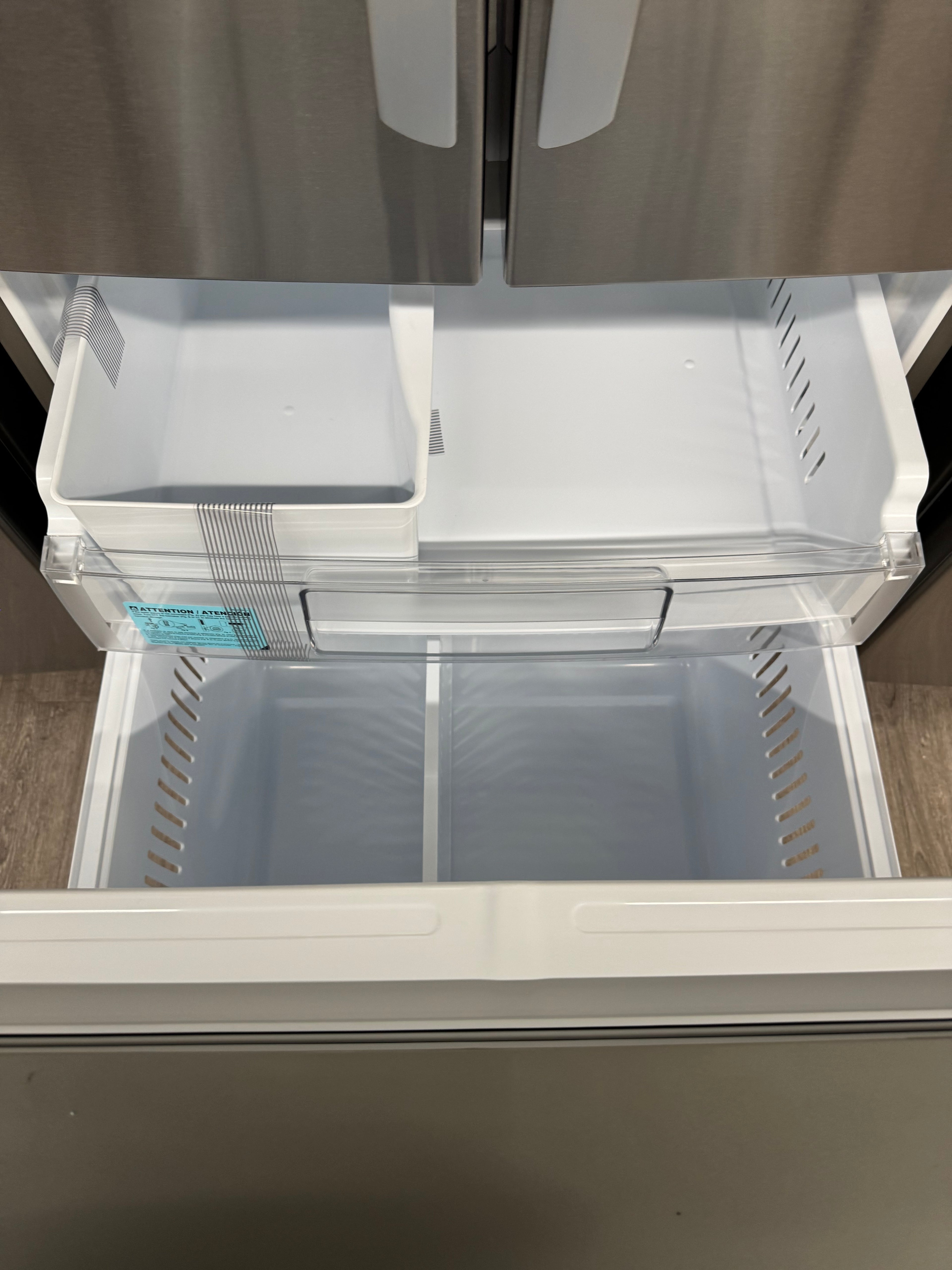 NEW - LG 30” French Door Refrigerator with Water Dispenser - LRFWS2200S (1 YEAR MANUFACTURER WARRANTY)