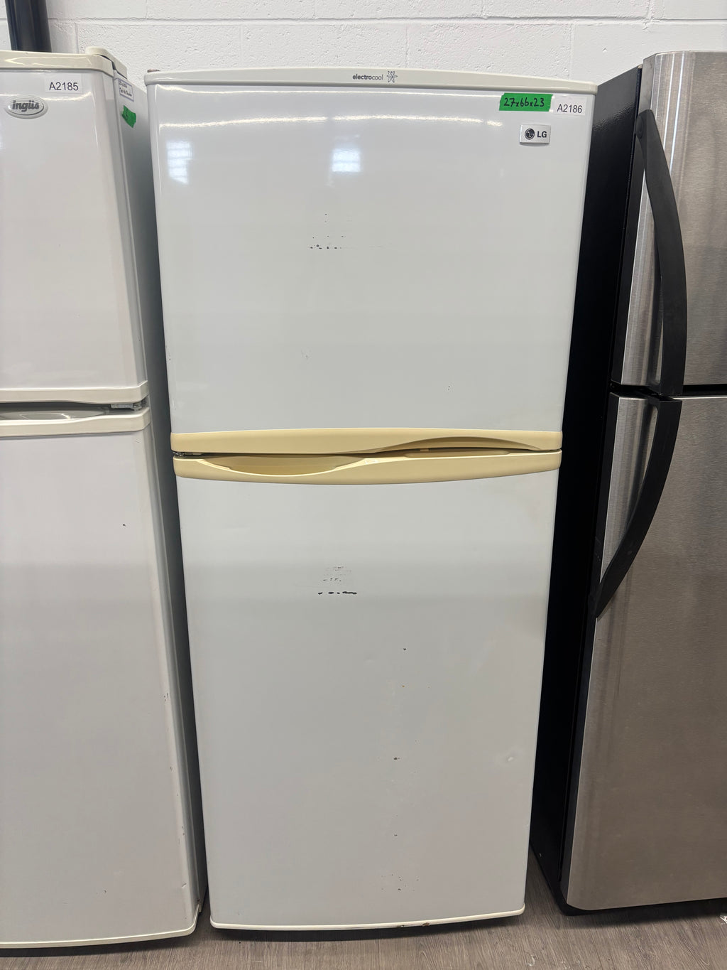 LG 27” Top Freezer Refrigerator - GR-382R