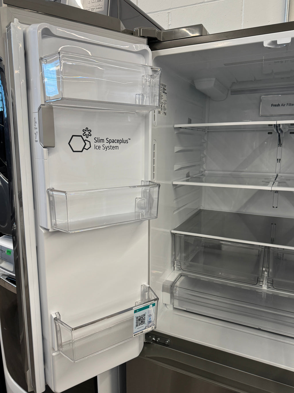 NEW - LG 33” French Door Fridge With Water & Ice Dispenser - LF25S6330S (1 YEAR MANUFACTURER WARRANTY)