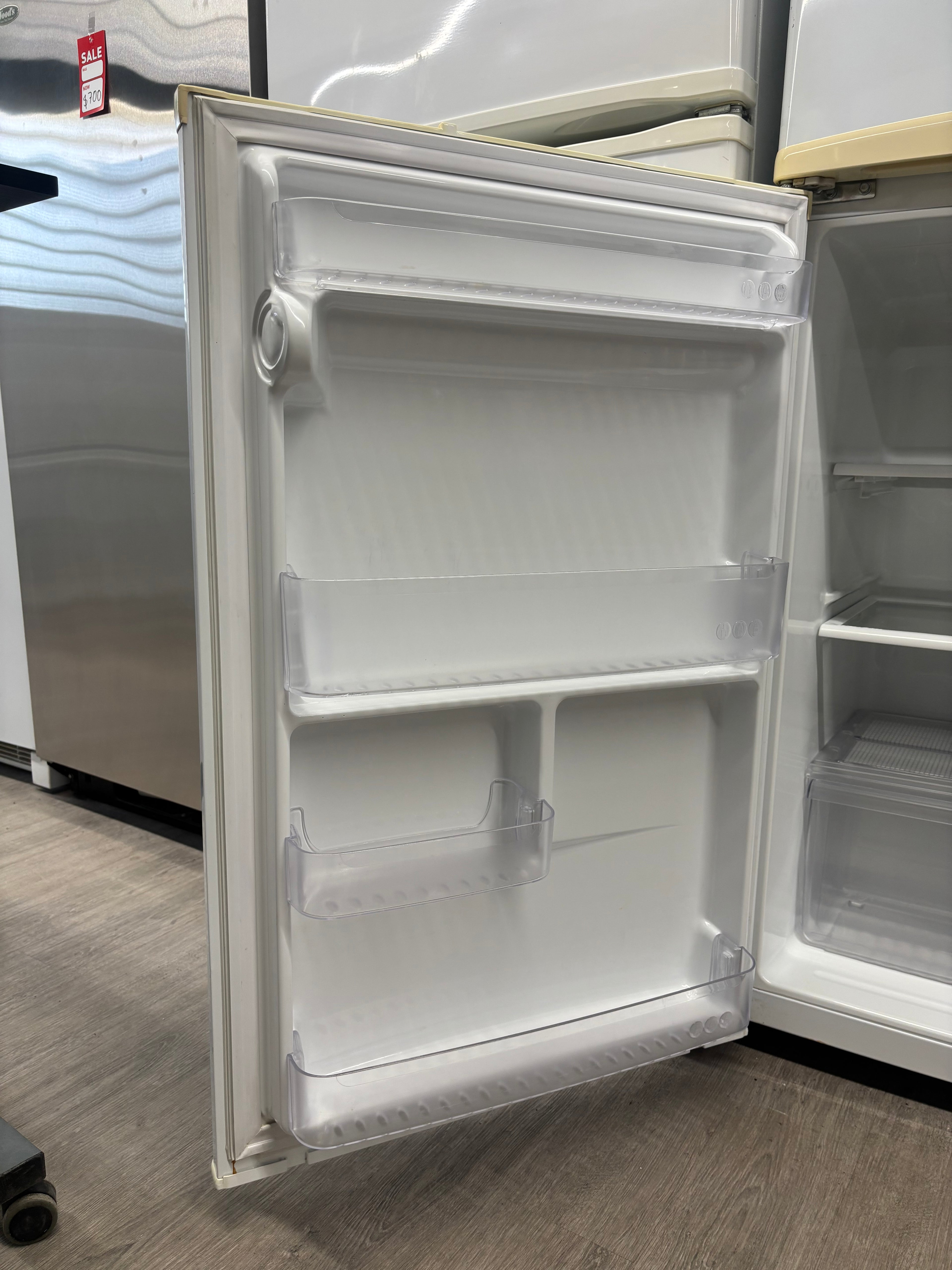 LG 27” Top Freezer Refrigerator - GR-382R