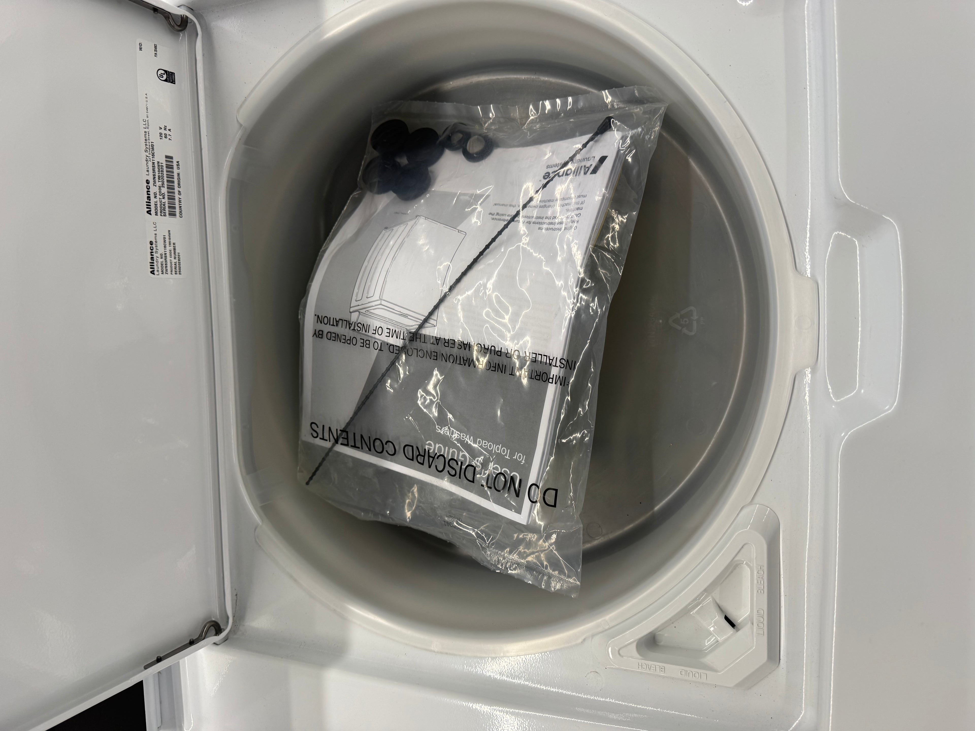 OPEN BOX - Huebsch 27" Commercial Washer & Dryer Set (ZWN63RSN116CW01 & ZDEE9RYS178CW01)