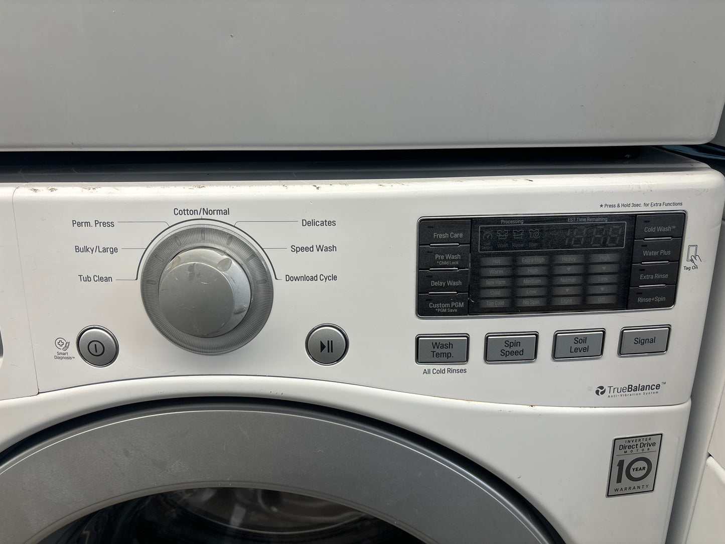 LG 27" WASHER AND DRYER SET WM3170CW / DLE2516W