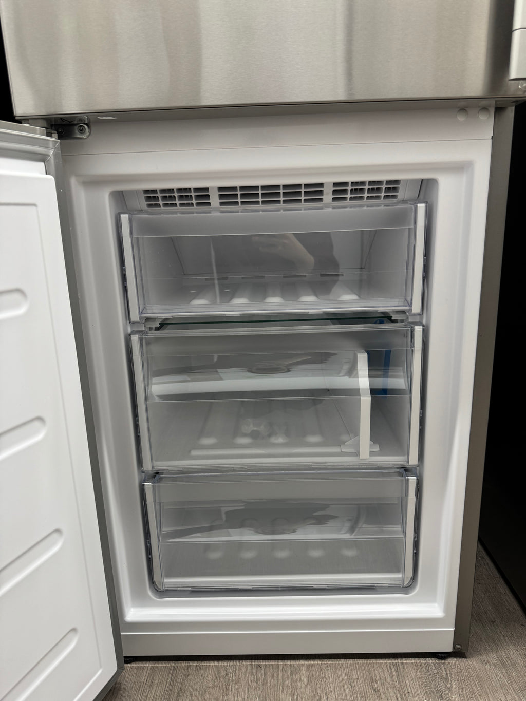 NEW - Whirlpool 24” Counter-Depth Bottom Freezer Refrigerator - URB551WNGZ