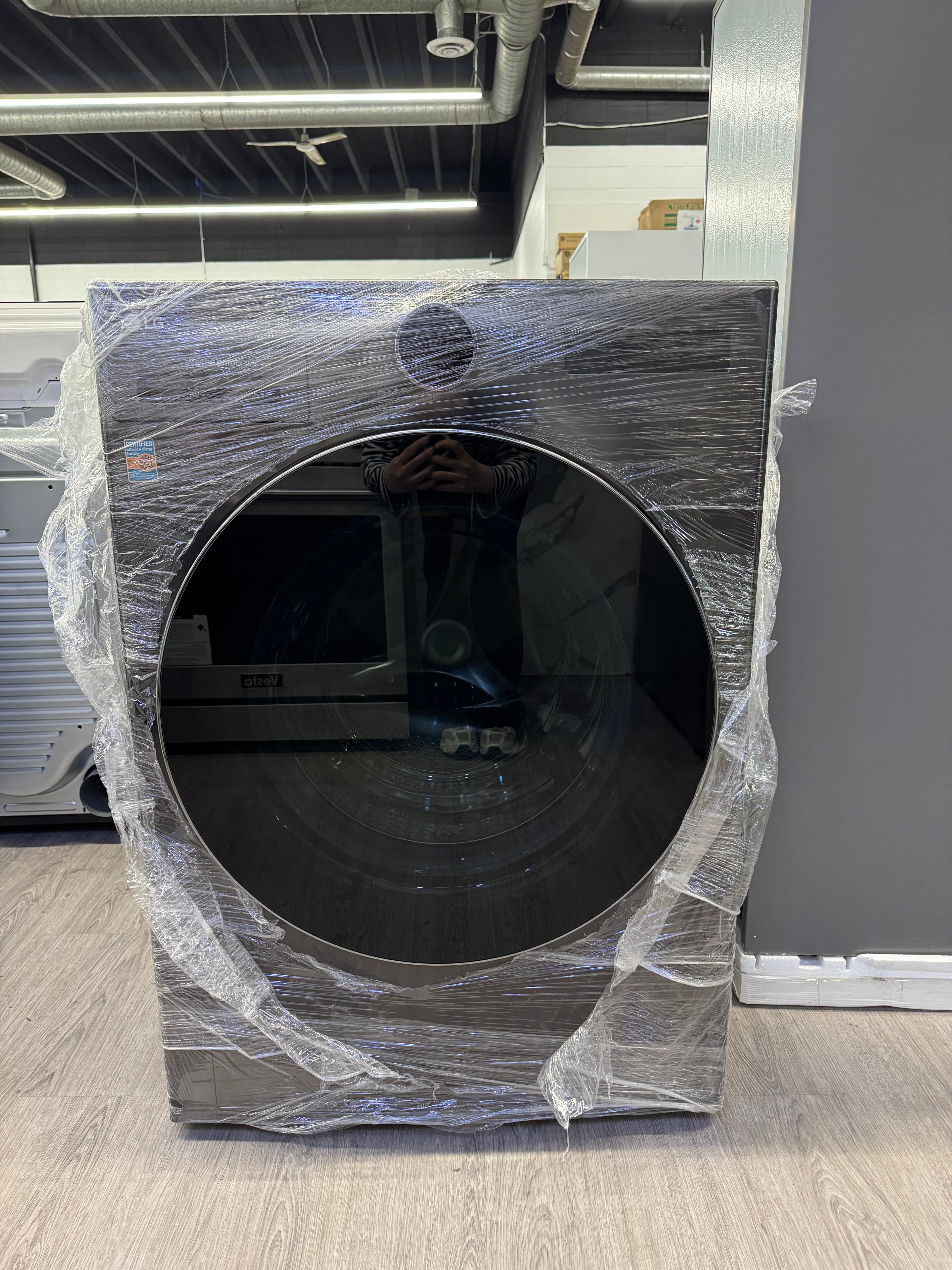 NEW - LG 27” All-in-One Washer Dryer Combo - WM6998HBA (1 YEAR MANUFACTURER WARRANTY)