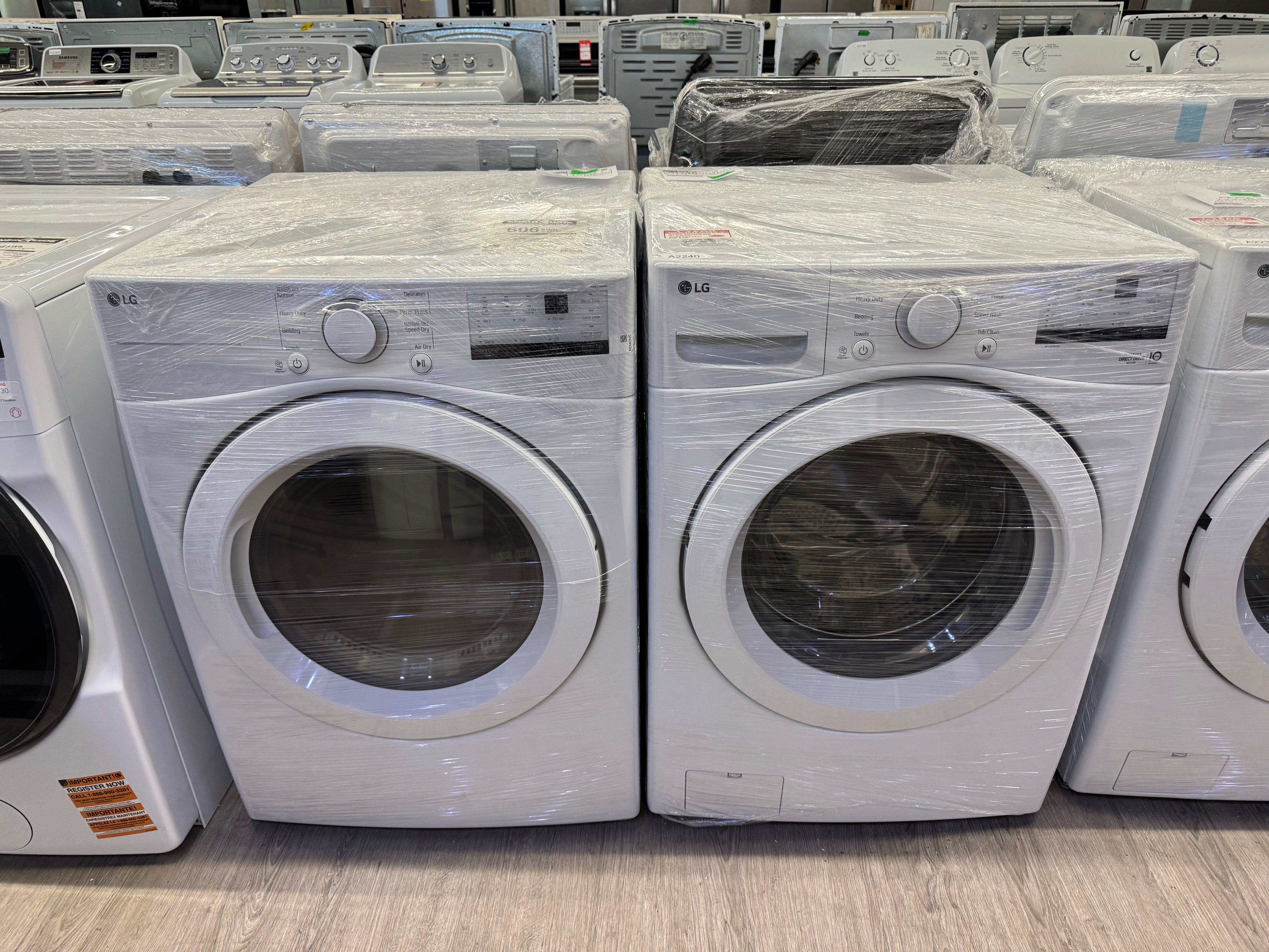 NEW - LG 27” Front Load Washer & Dryer Set (WM3400CW & DLE3400W)