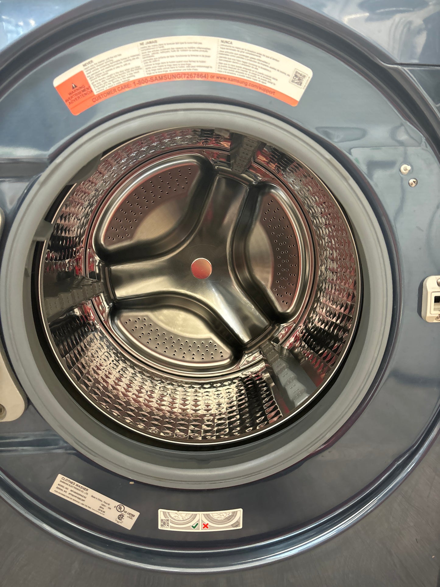 SAMSUNG 27" Front Load Washer -0801