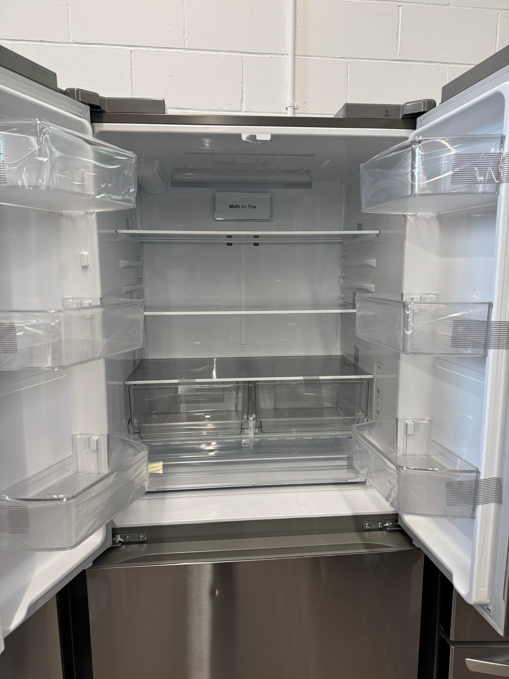 NEW - LG 33” French Door Refrigerator - LF21G6200S (1 YEAR MANUFACTURER WARRANTY)