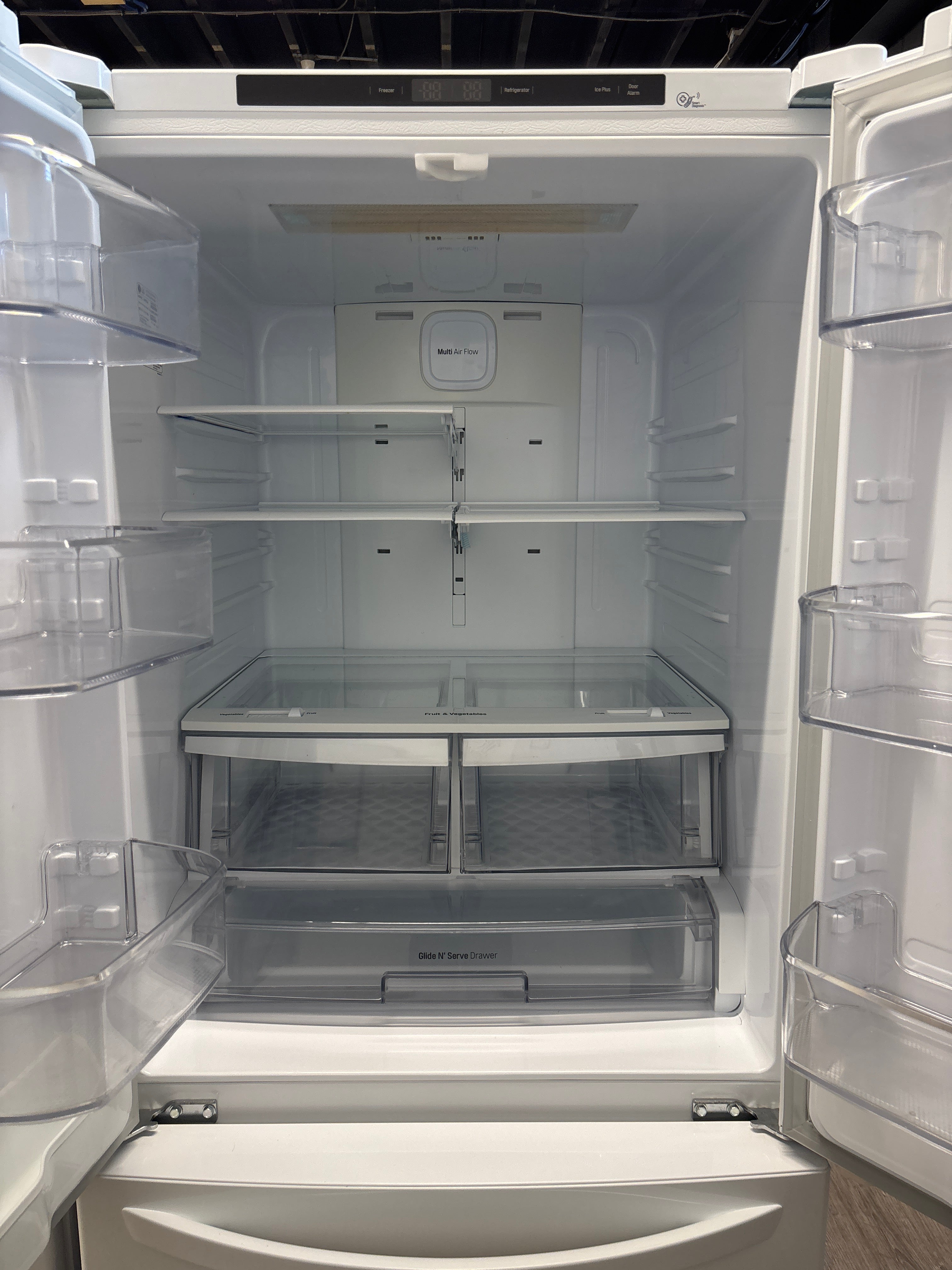 LG 30” French boor refrigerator - LFNS22520W/02