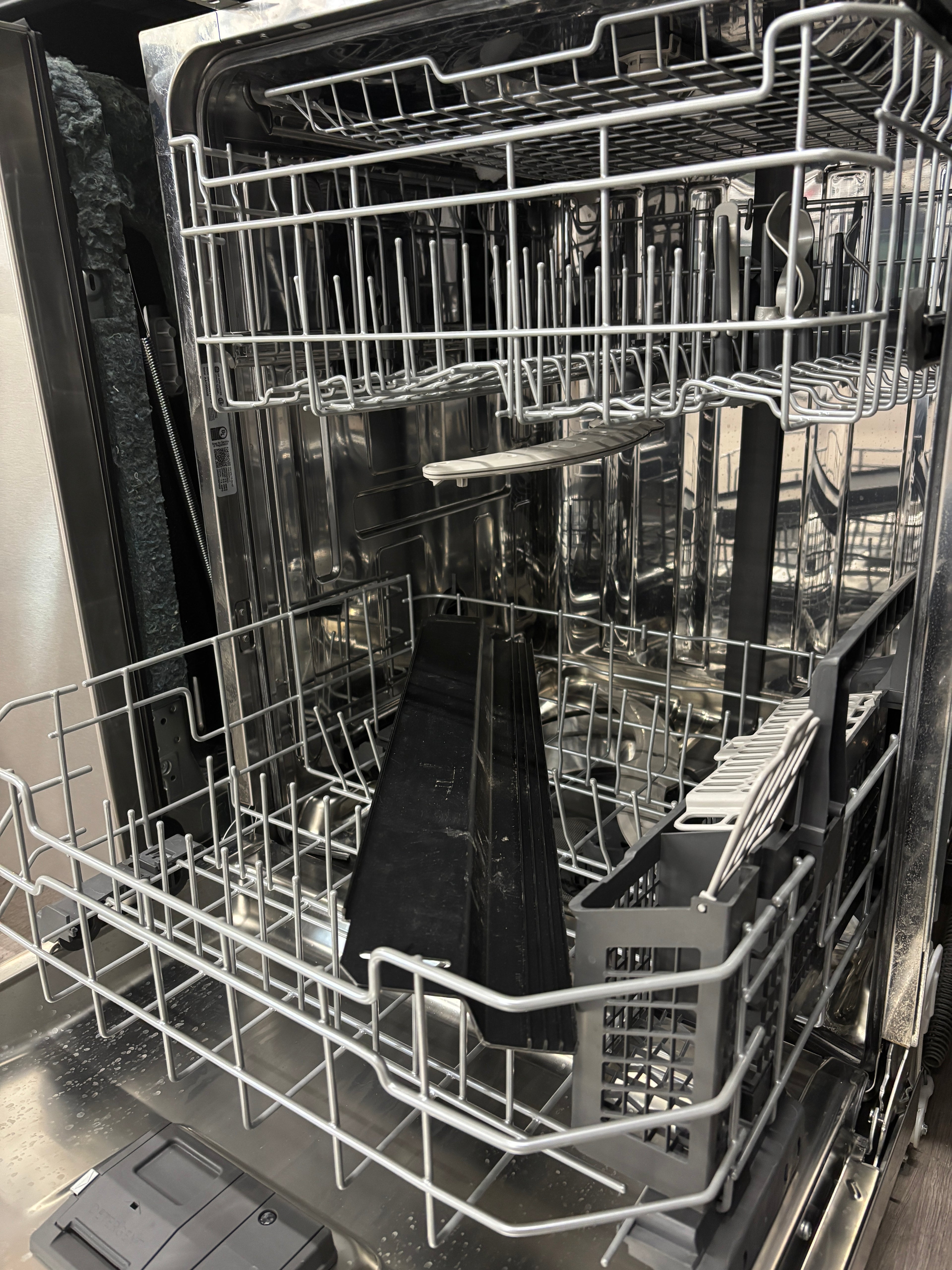 OPEN BOX - GE 24” Built-In Dishwasher-GDT650SYV2FS