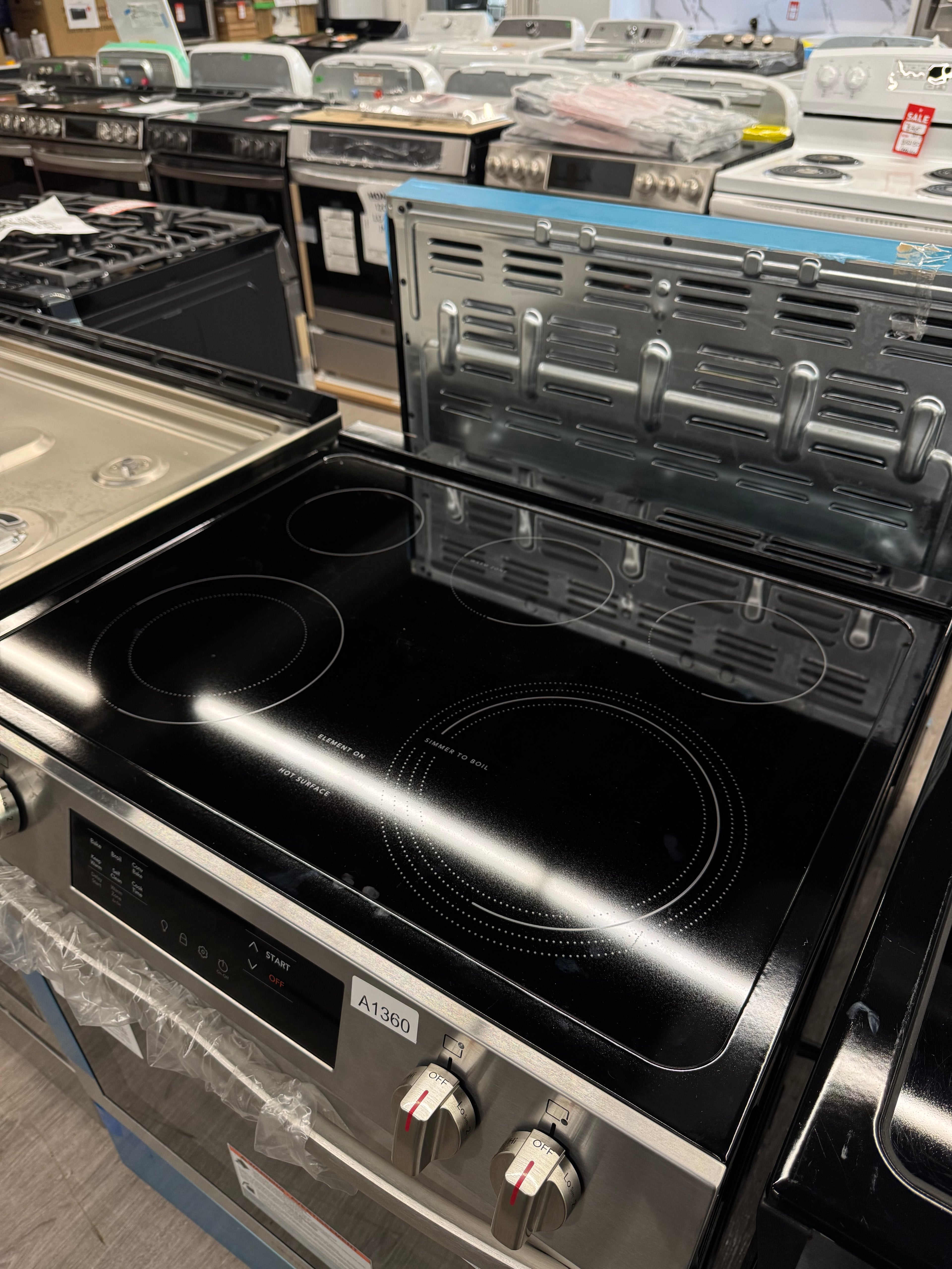 OPEN BOX - Frigidaire 30” Slide-In Glass Top Electric Range - FCFE308CASF