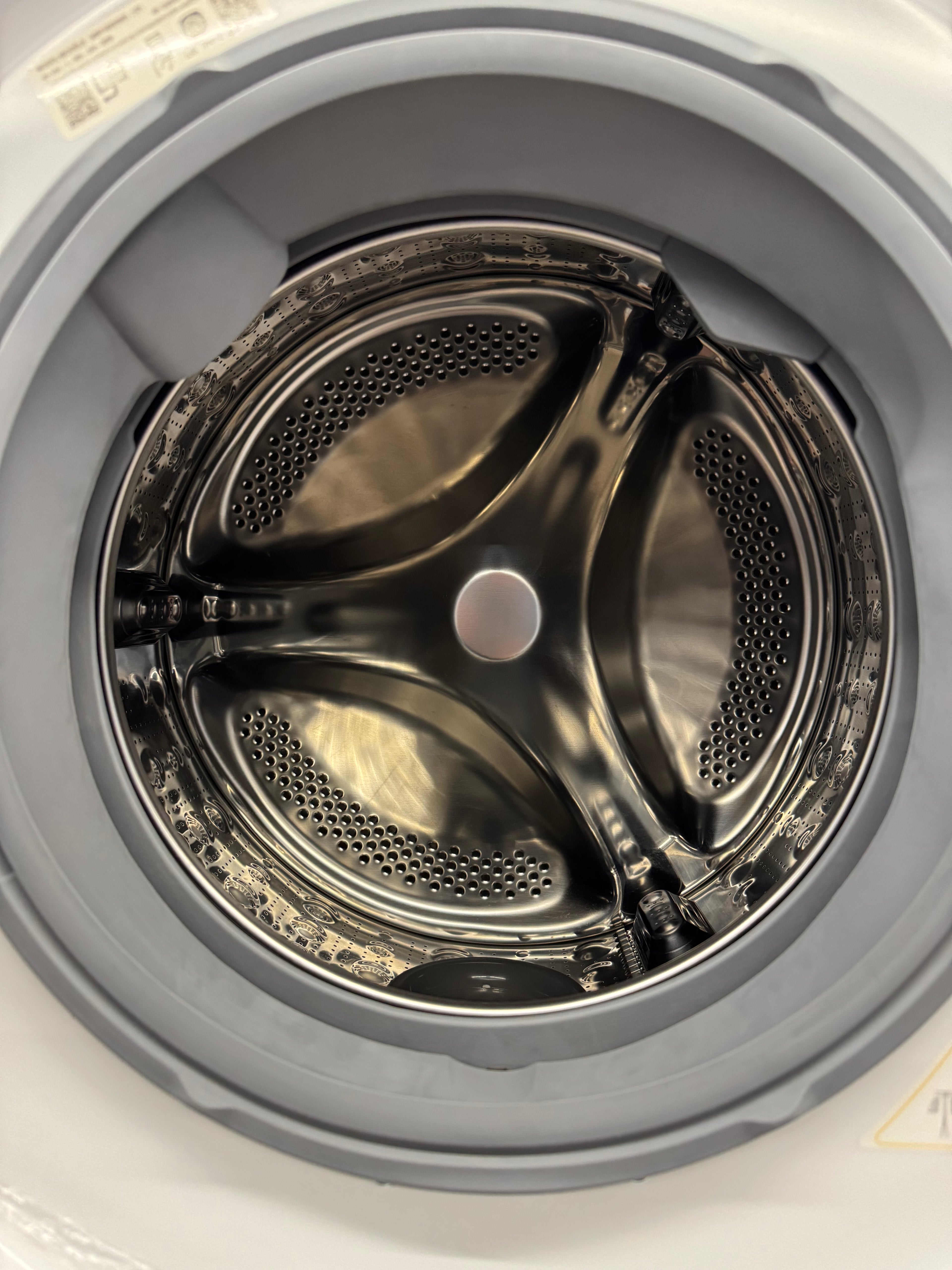 NEW - LG 24” Front Load Washer - WM1455GWA (1 YEAR MANUFACTURER WARRANTY)
