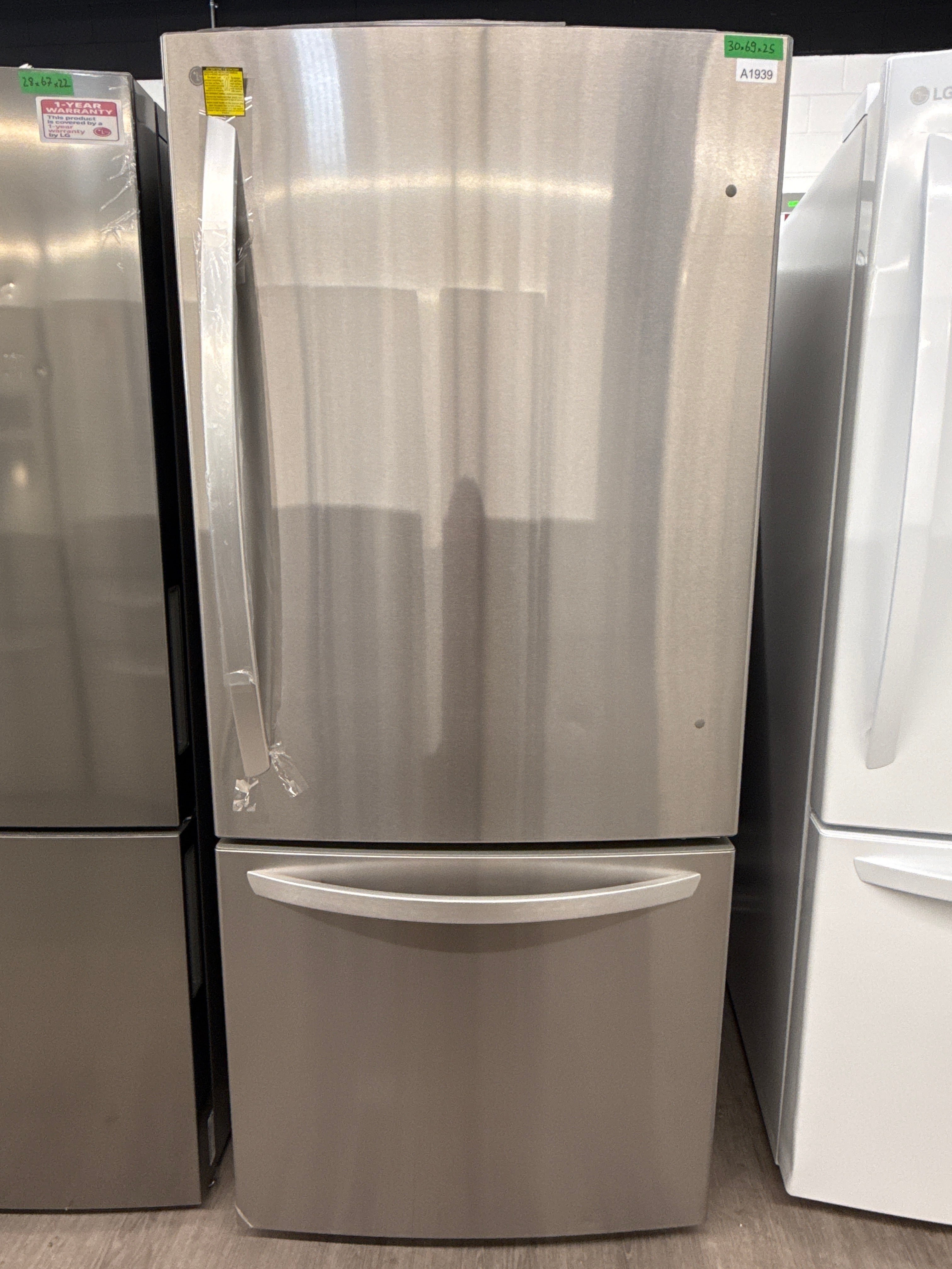 NEW - LG 30” LRDNS2200S (1 YEAR MANUFACTURER WARRANTY)