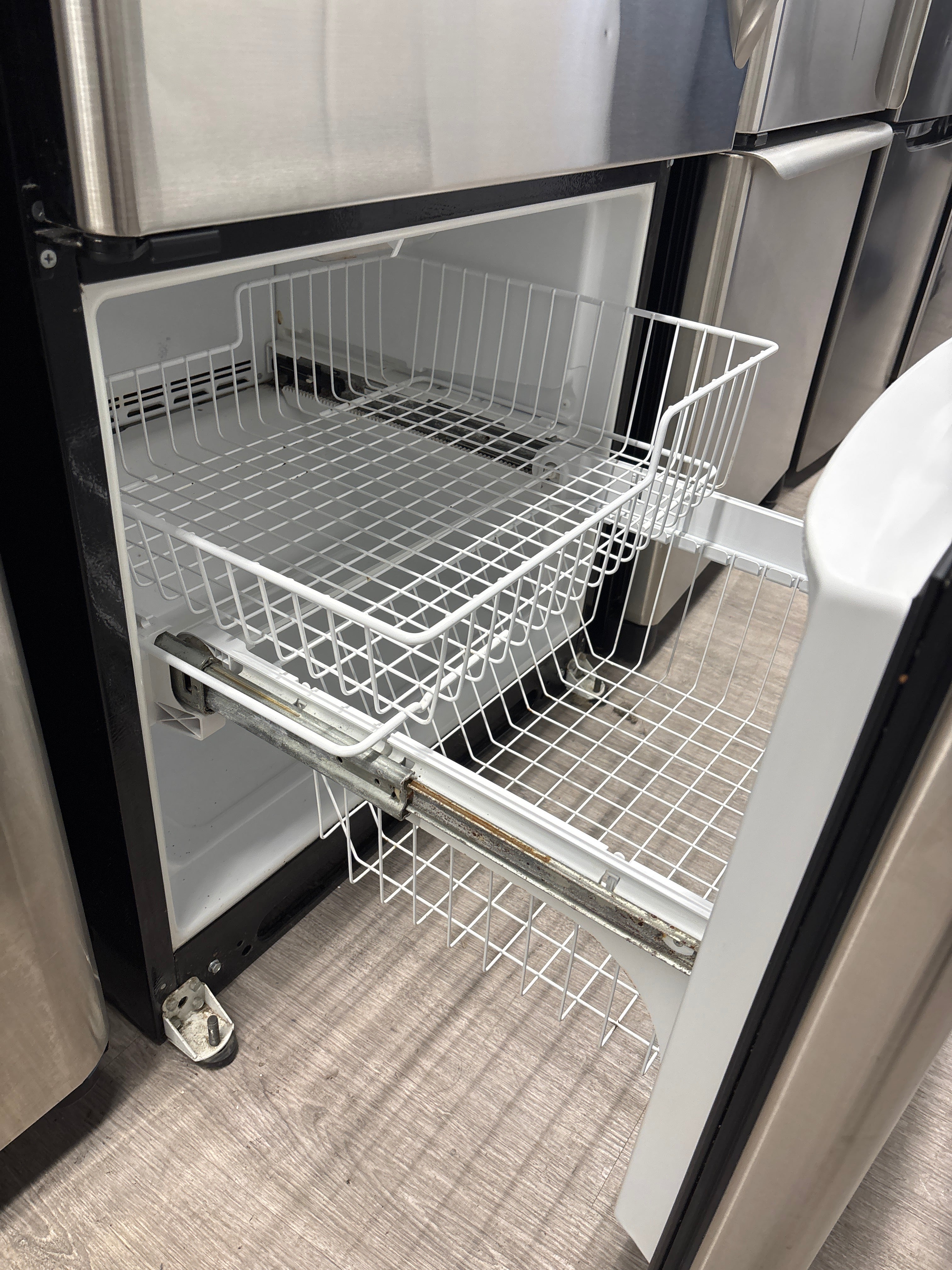 Amana 30” Bottom Freezer Refrigerator - ABL1922FES3