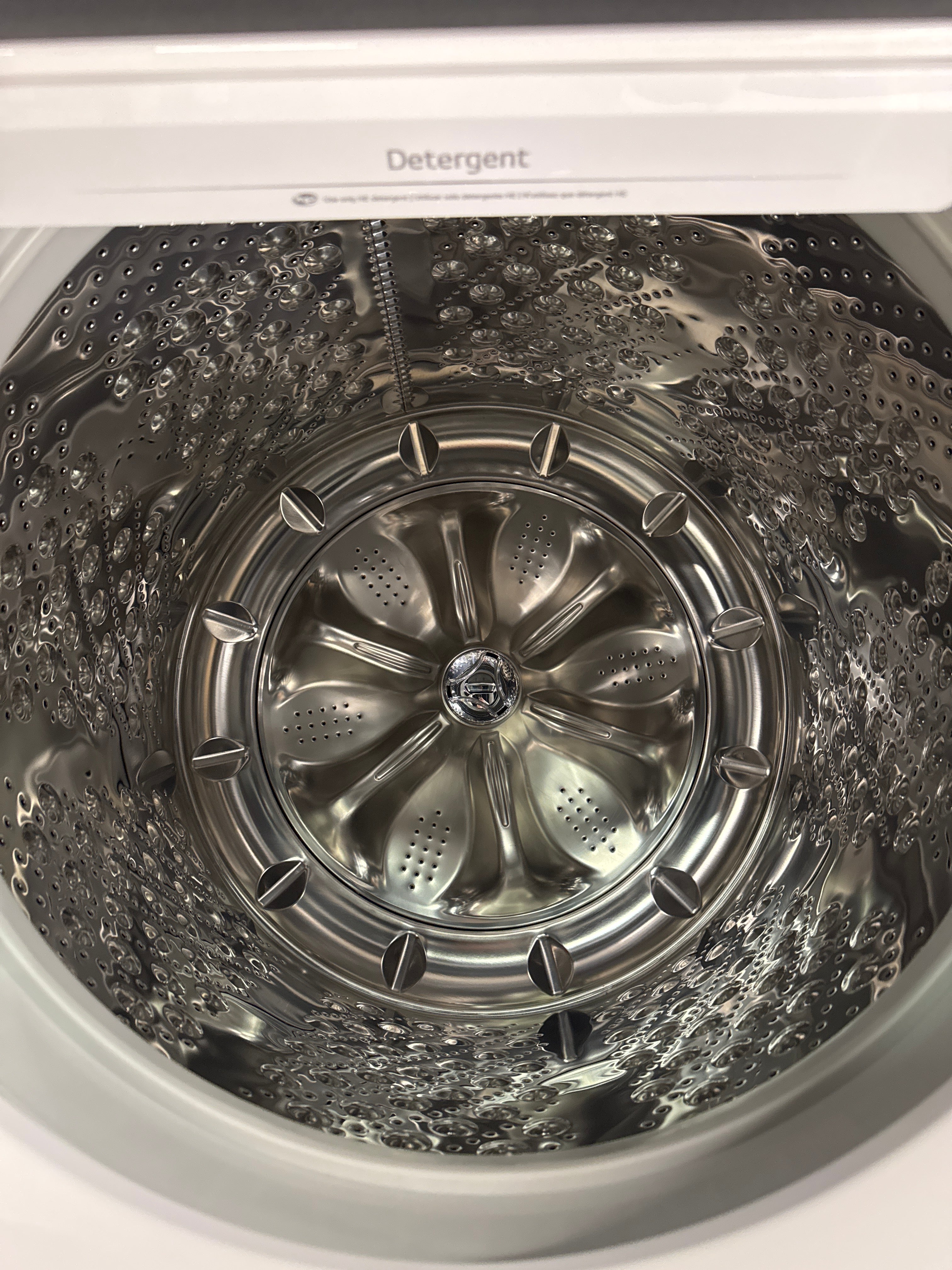 NEW - LG 27” Top Load Washer - WT8400CW (1 YEAR MANUFACTURER WARRANTY)