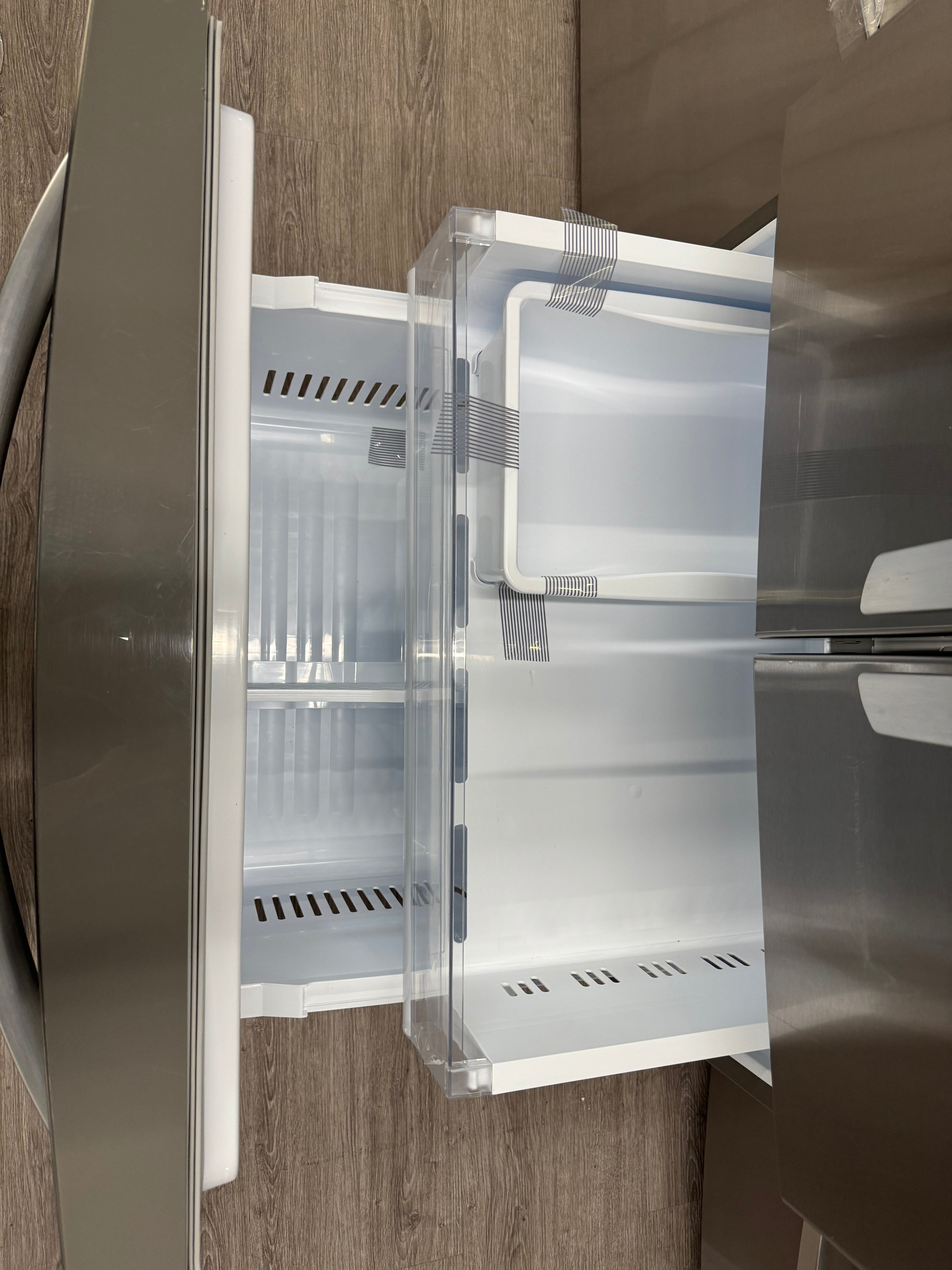 OPEN BOX - LG 33” French Door Fridge - LRFCS2503S/00 - LGW1