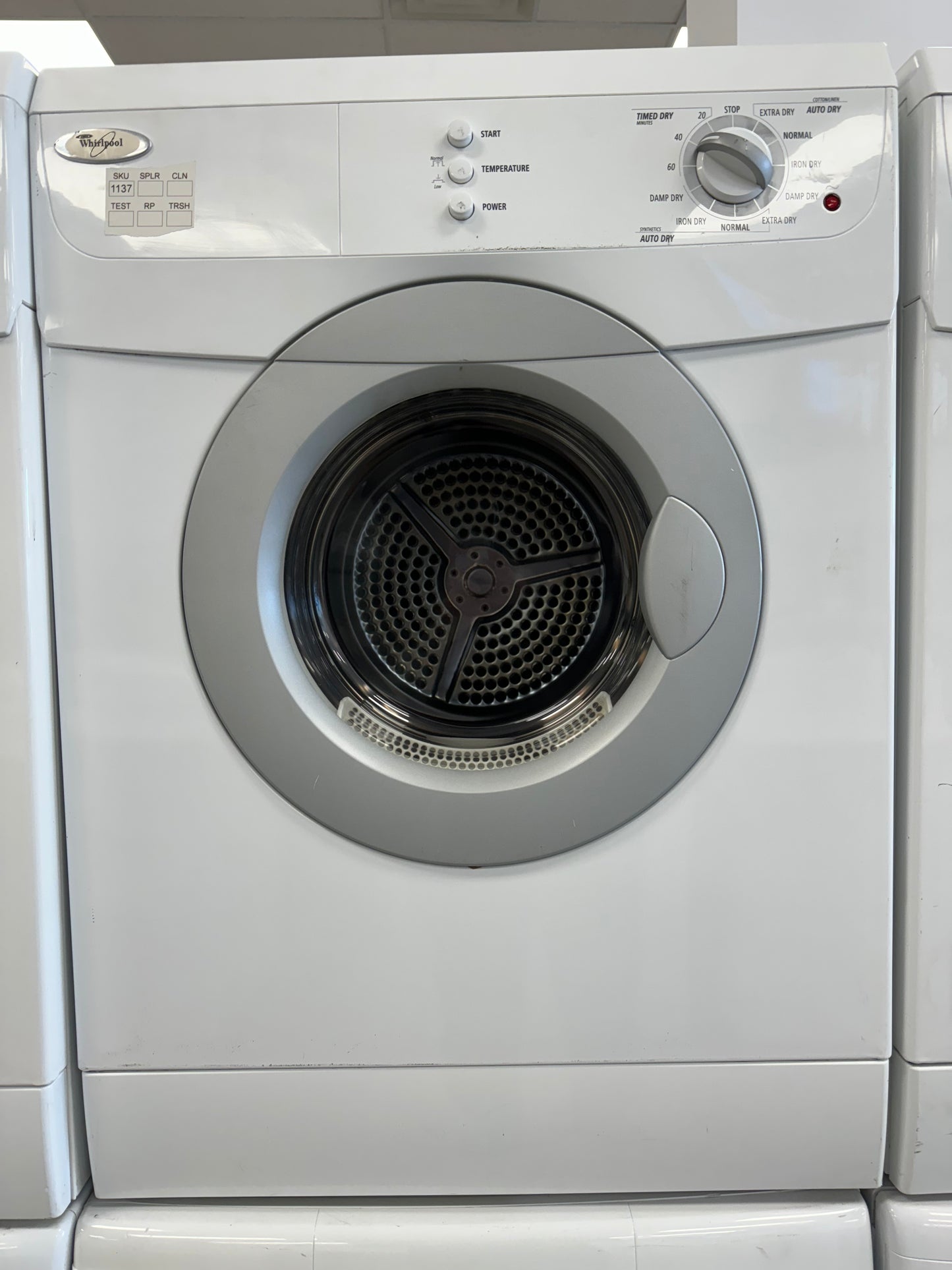 WHIRLPOOL 24” FRONT LOAD WASHER/ DRYER SET M1