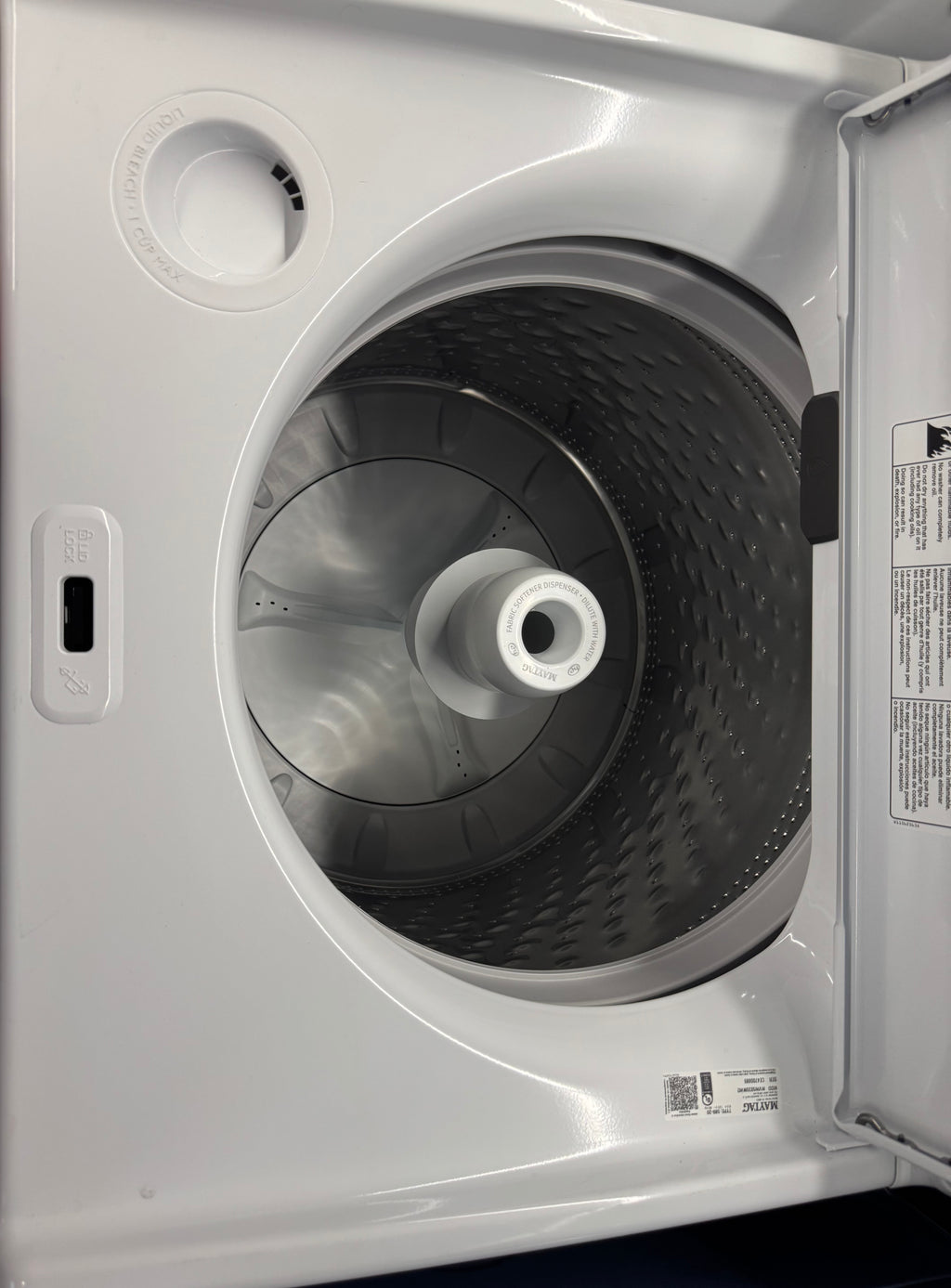 OPEN BOX - Maytag 28” Top Load Washer - MVW5035MW2