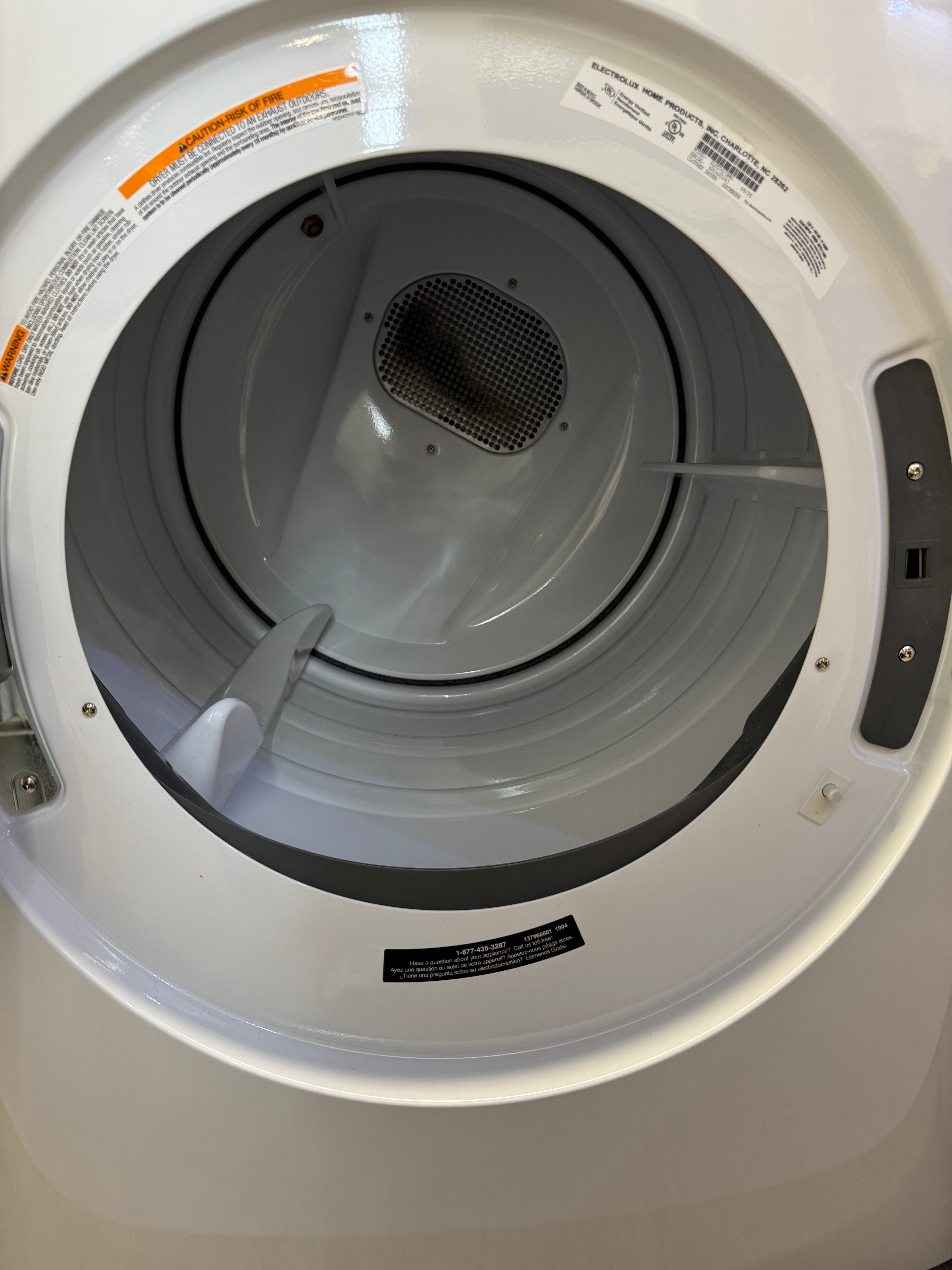 OPEN BOX - Electrolux 27” Front Load Gas Dryer- ELFG7437AW
