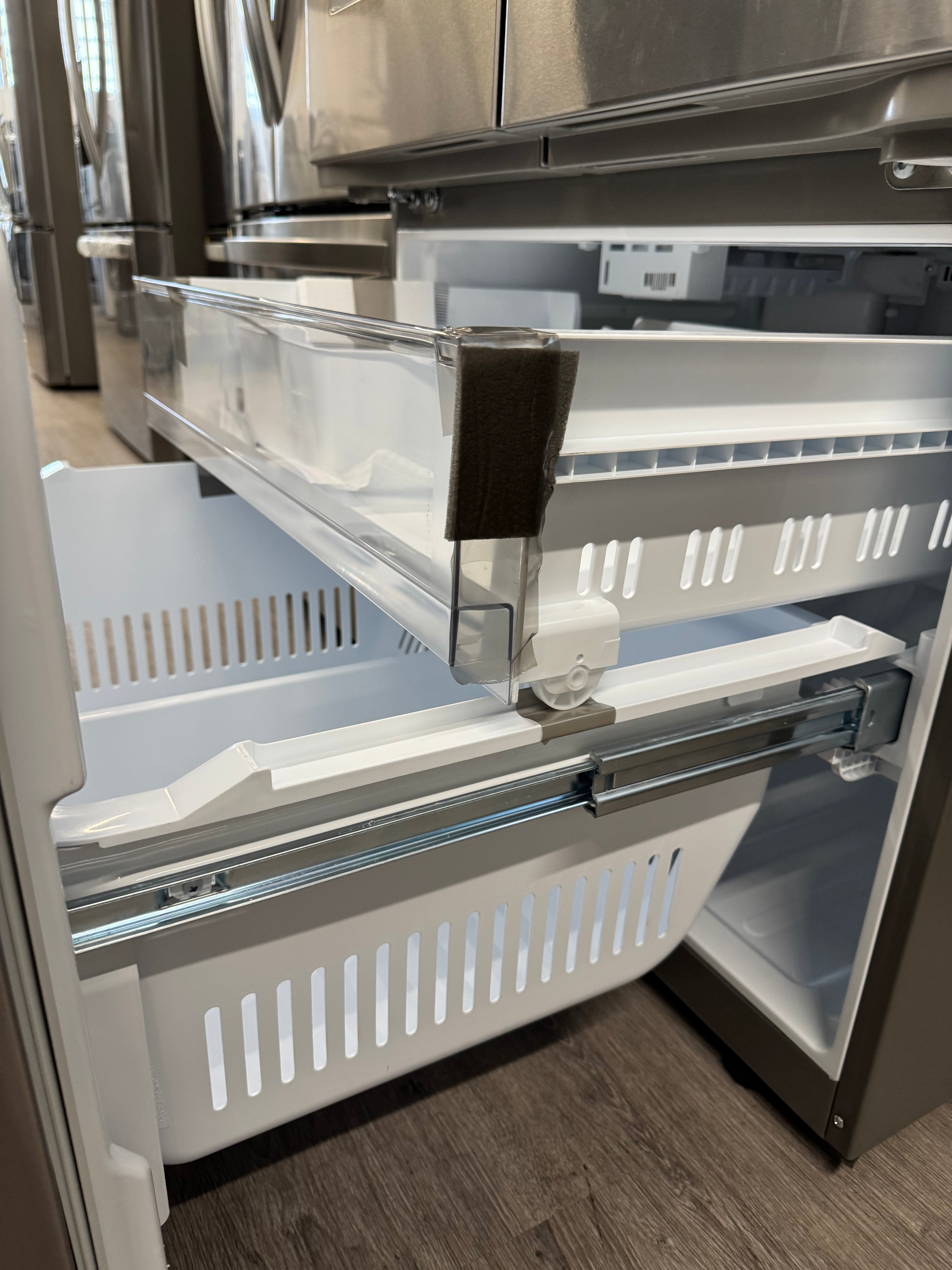 OPEN BOX - LG 33” French Door Refrigerator with Water & Ice Dispenser - LF25S6330S - 1 YEAR LG WARRANTY