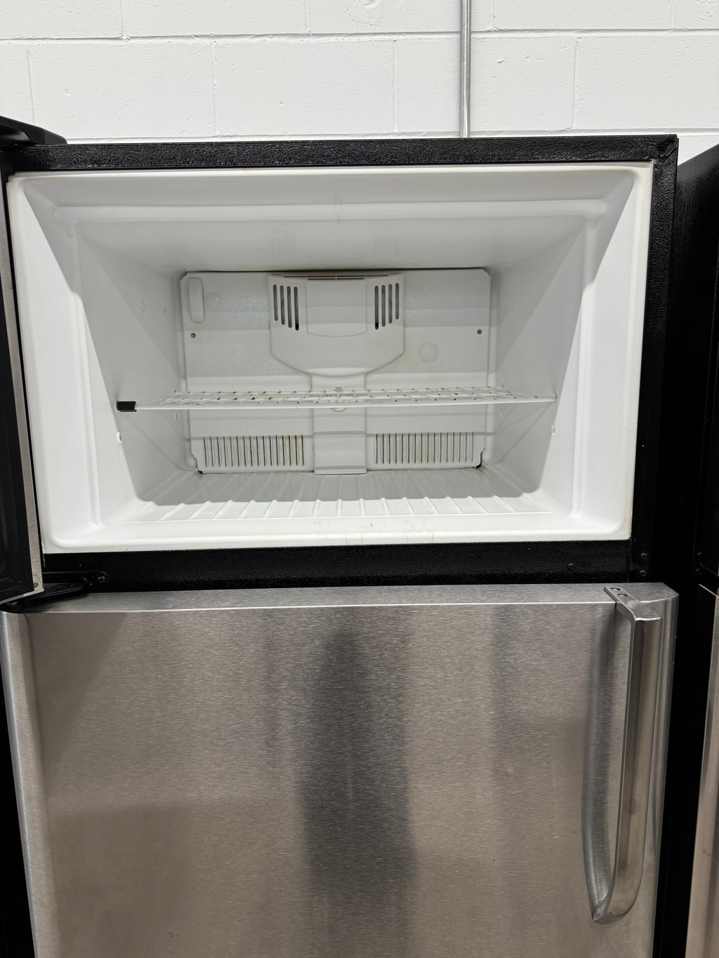 Frigidaire 30” Top Freezer Refrigerator - FFHT1826LK4