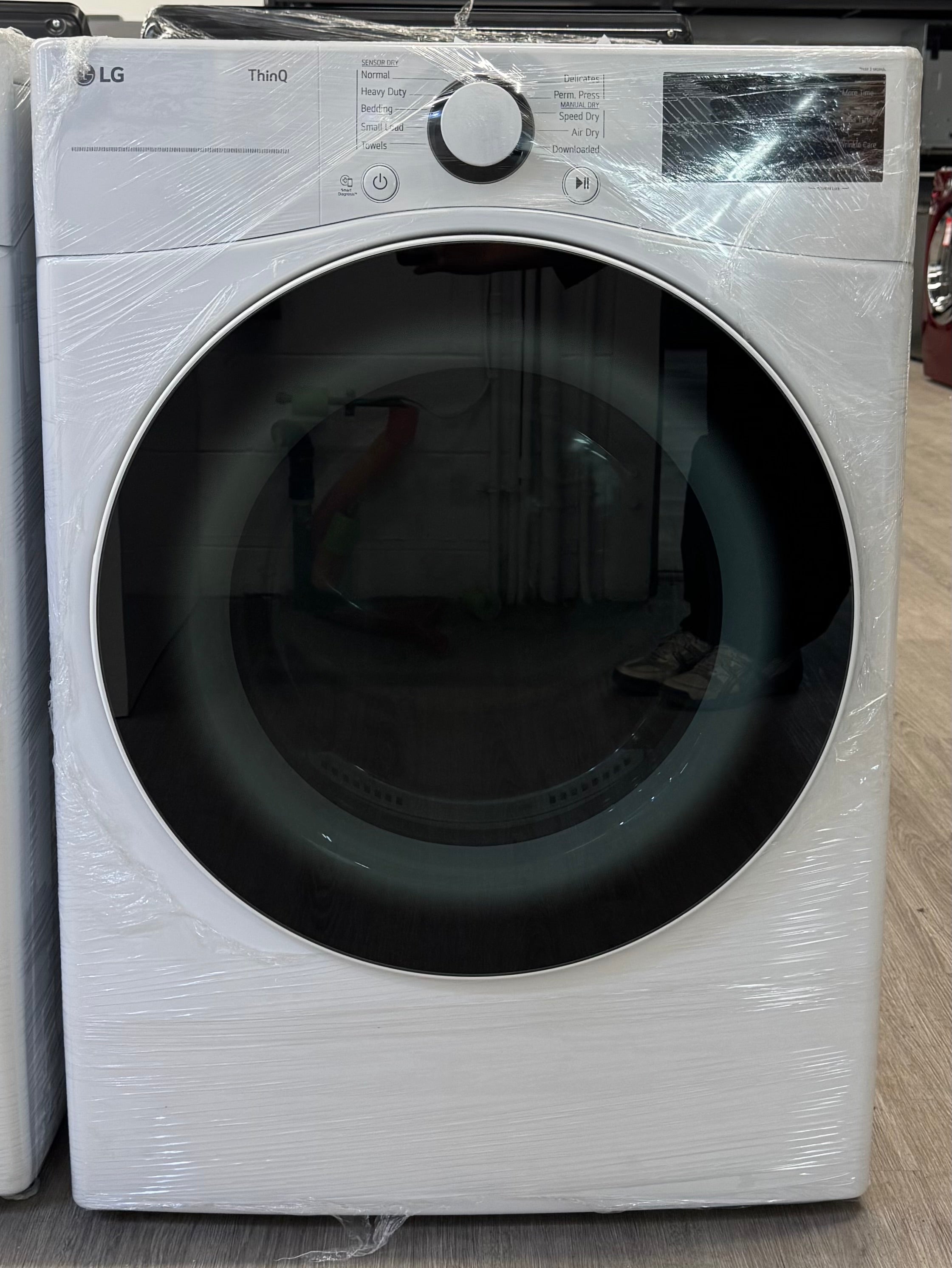 OPEN BOX - LG 27” Front Load Dryer - DLE3600W - 1 YEAR  LG WARRANTY