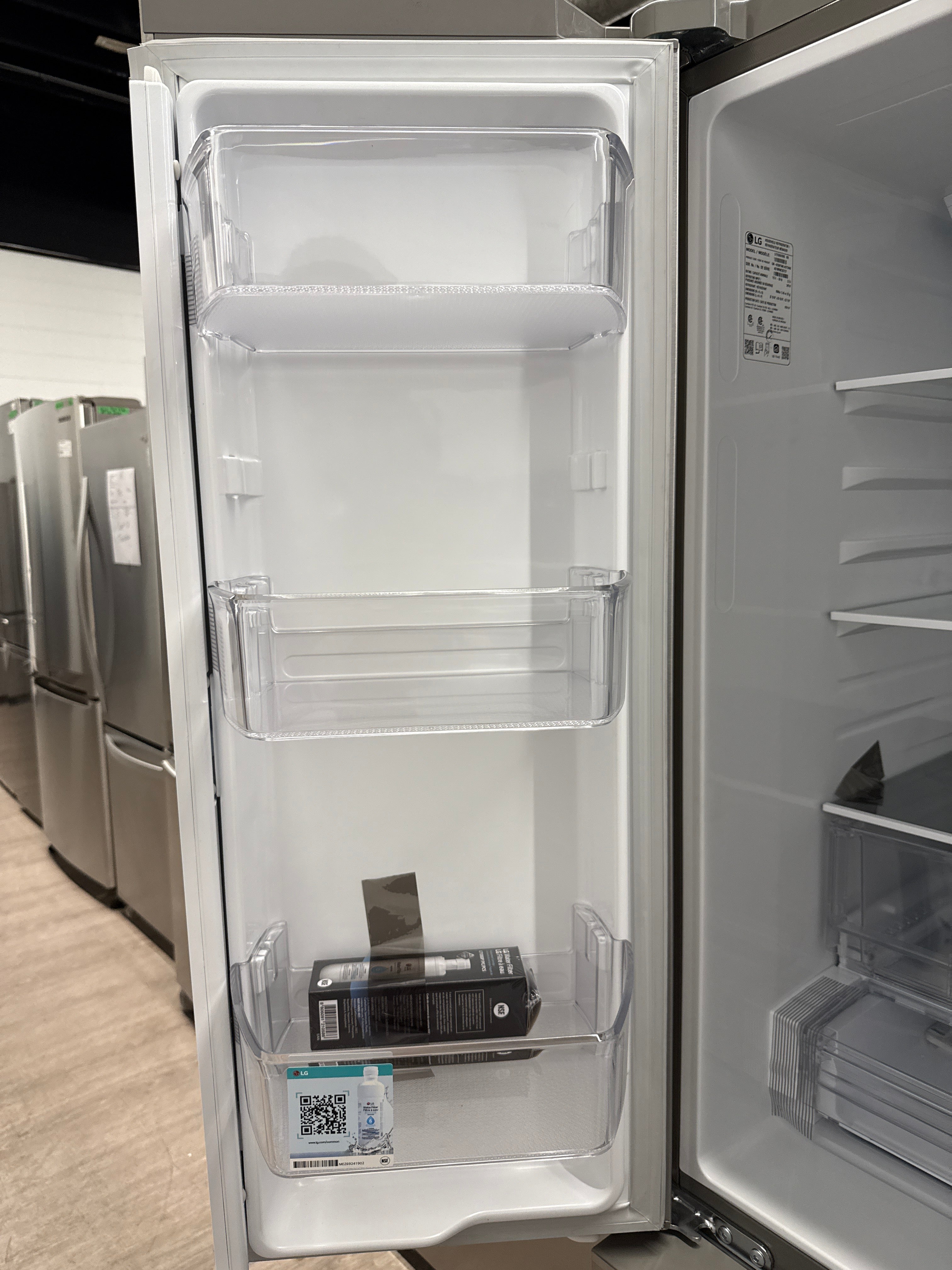 OPEN BOX- LG 33” French Door Refrigerator - LF25S6200S (1 Year Manufacturer Warranty)