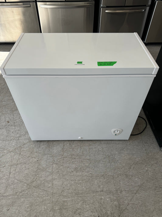 FRIGIDAIRE 38” CHEST FREEZER