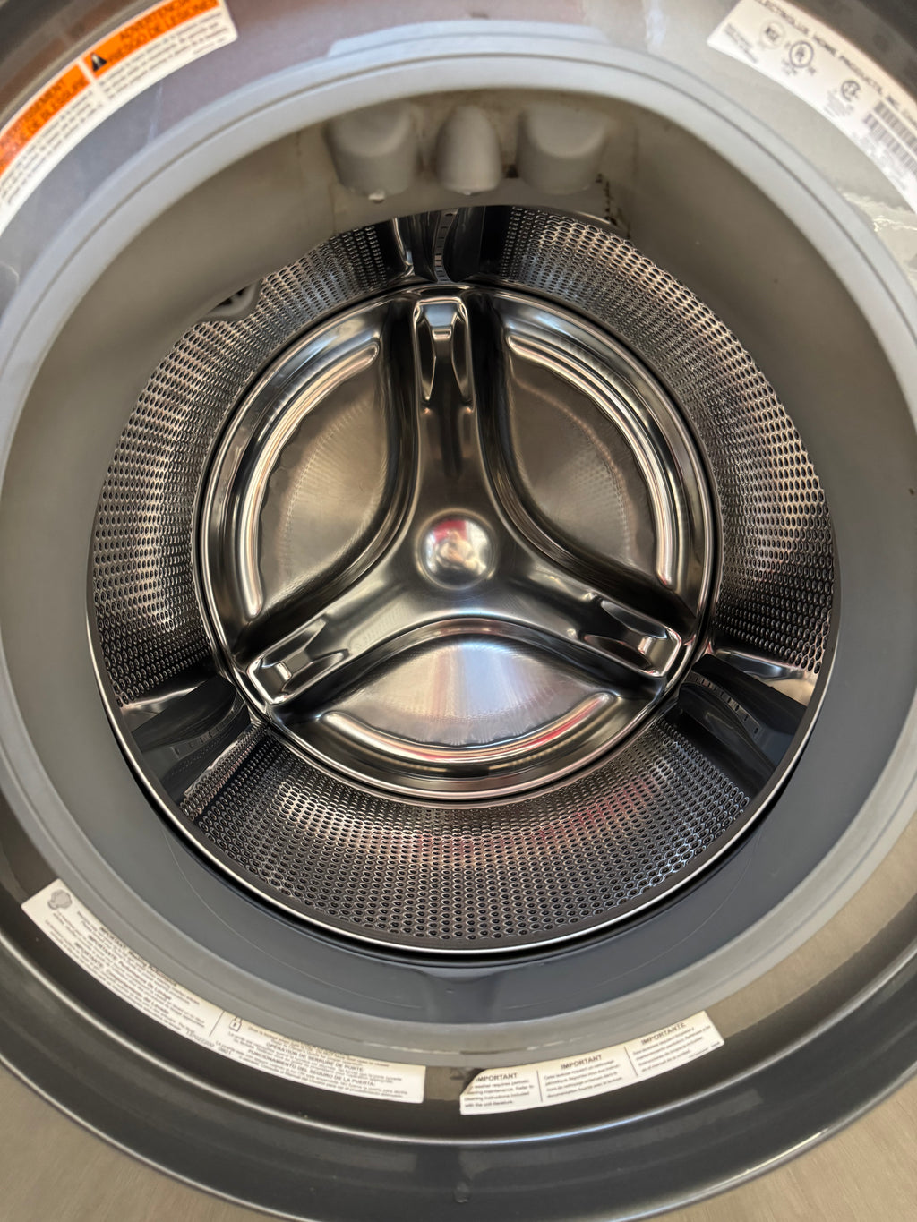 Electrolux 27” Front Load Washer - EFLS617STTO