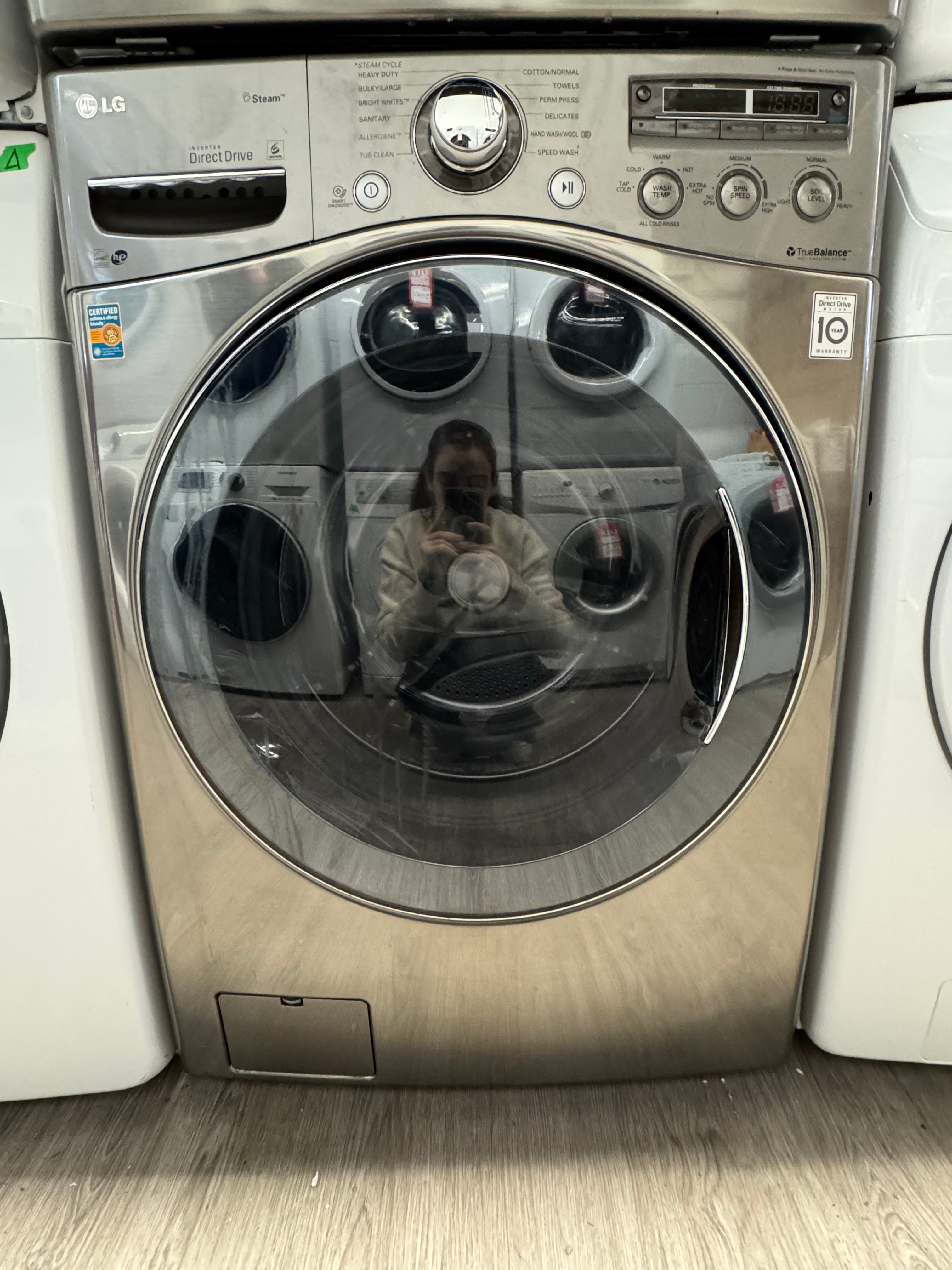 LG 27” Front Load Washer & Dryer Set (WM3650HVA & DLEX2550V)