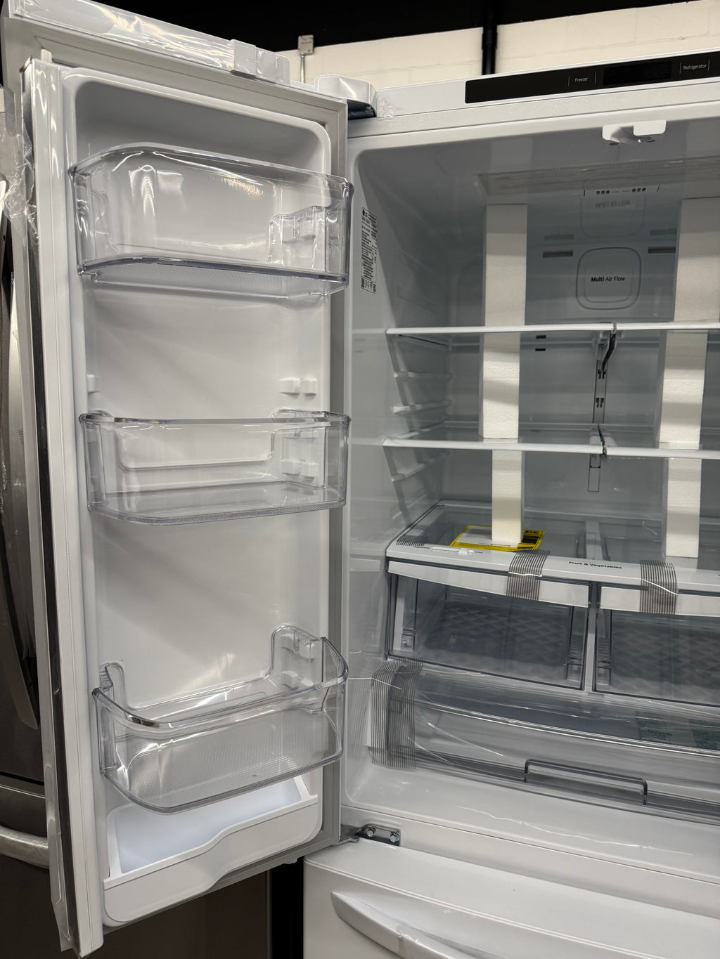 NEW - LG 30” French Door Refrigerator - LRFNS2200W (1 YEAR MANUFACTURER WARRANTY)